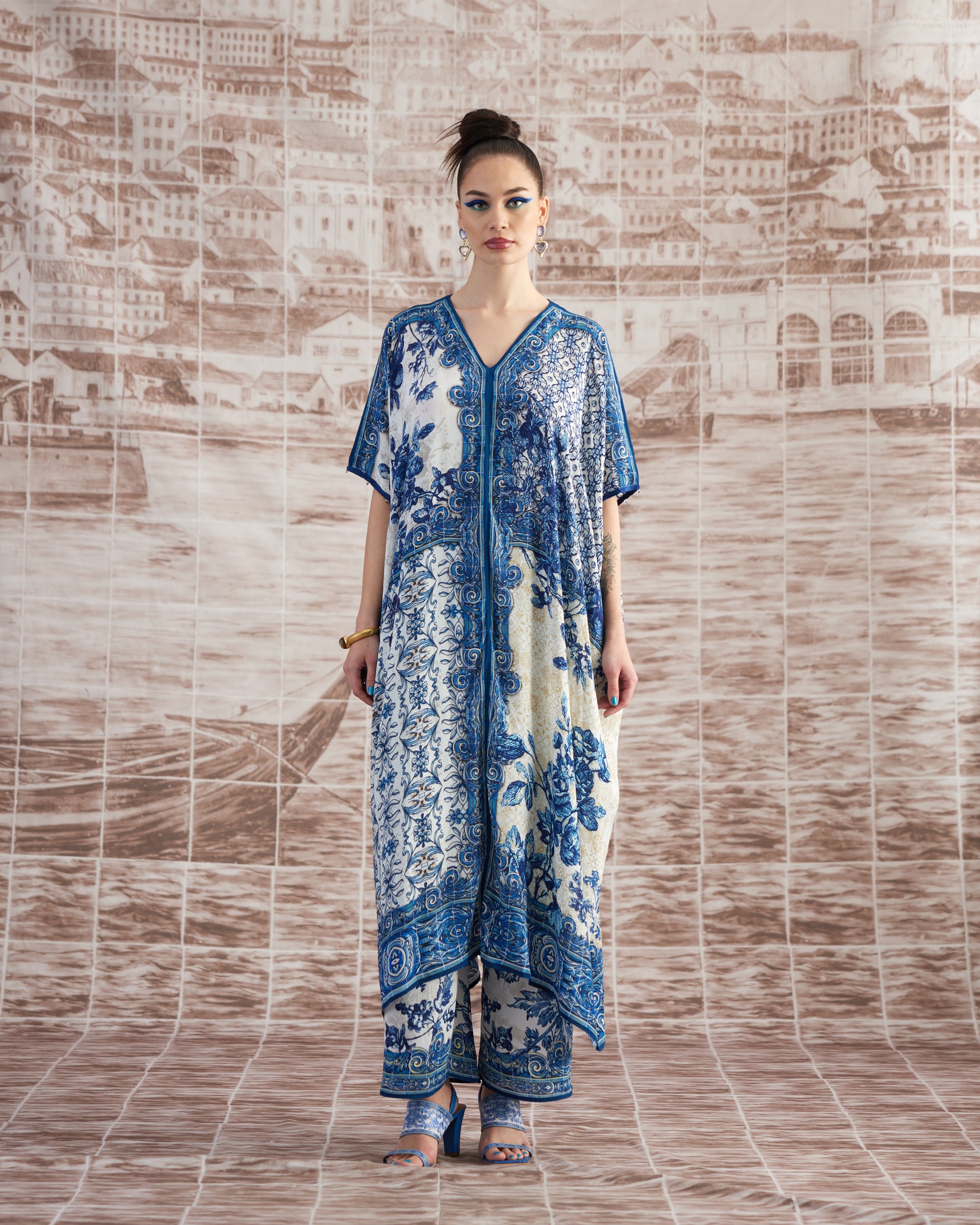 Love in Portofino (Portugal) : Majida - Blue/White