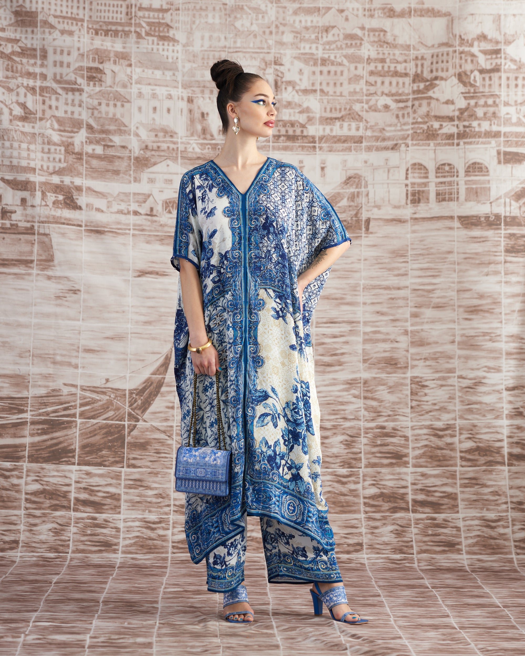 Love in Portofino (Portugal) : Majida - Blue/White