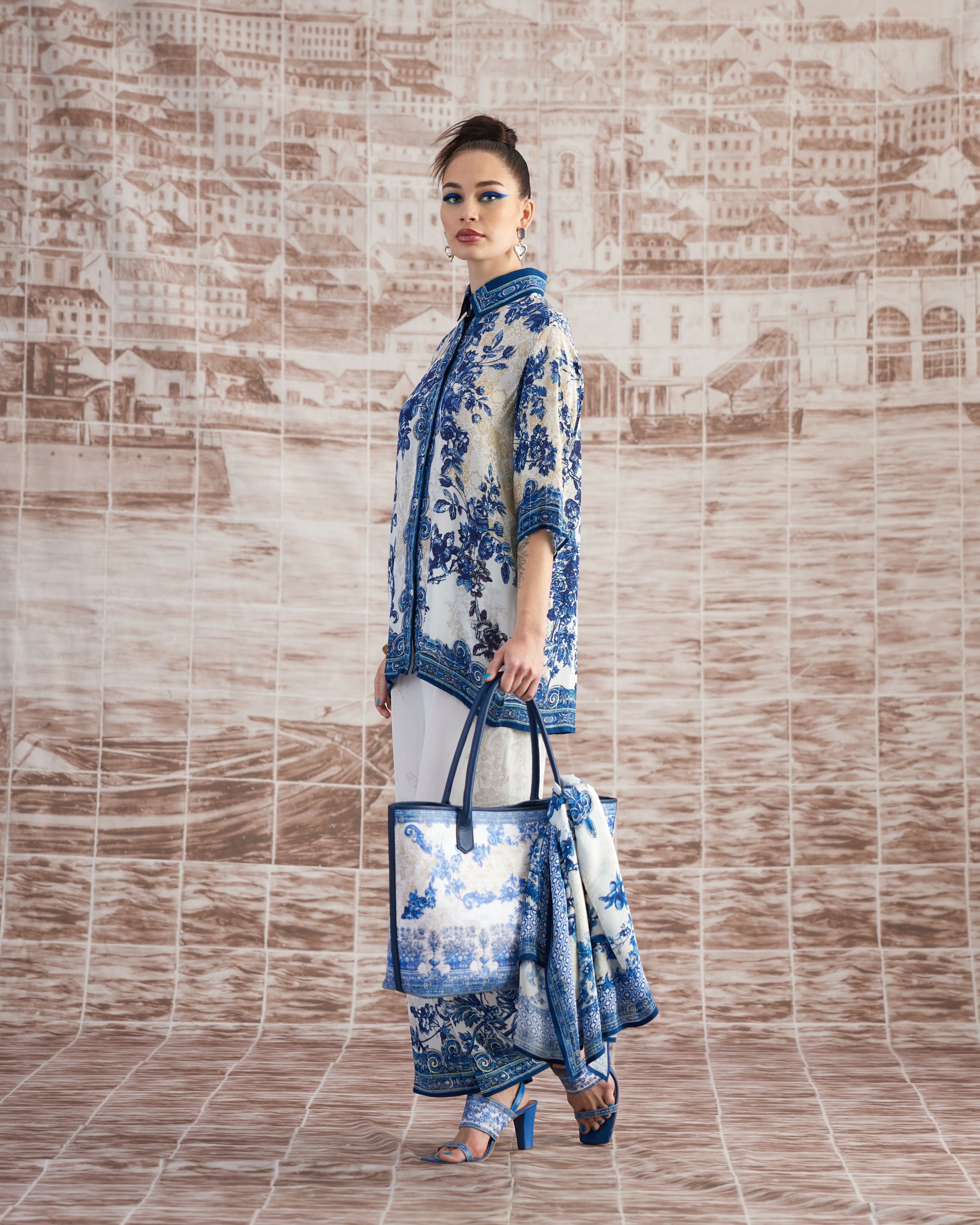 Love in Portofino (Portugal) : Maizah - Blue/White