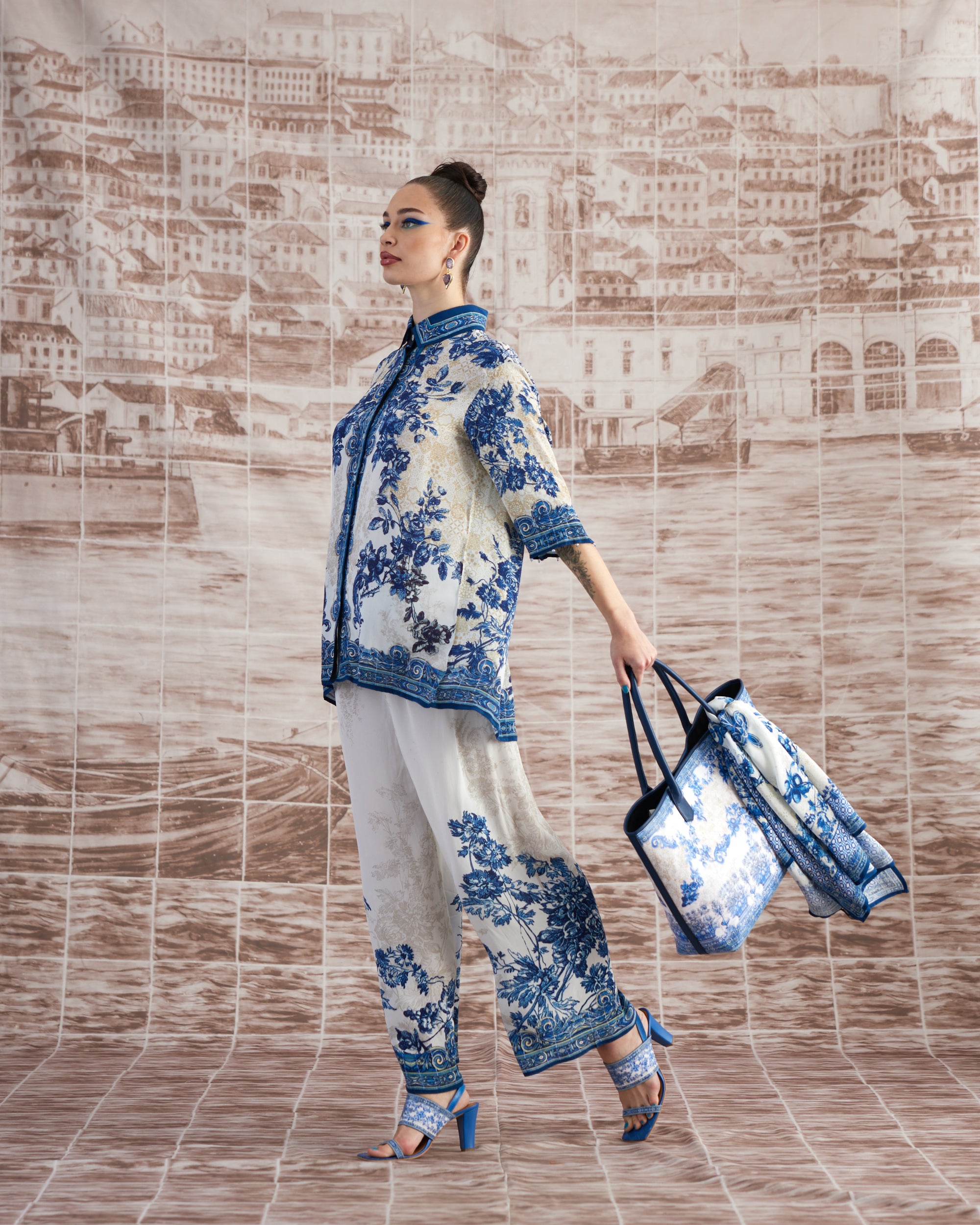Love in Portofino (Portugal) : Maizah - Blue/White