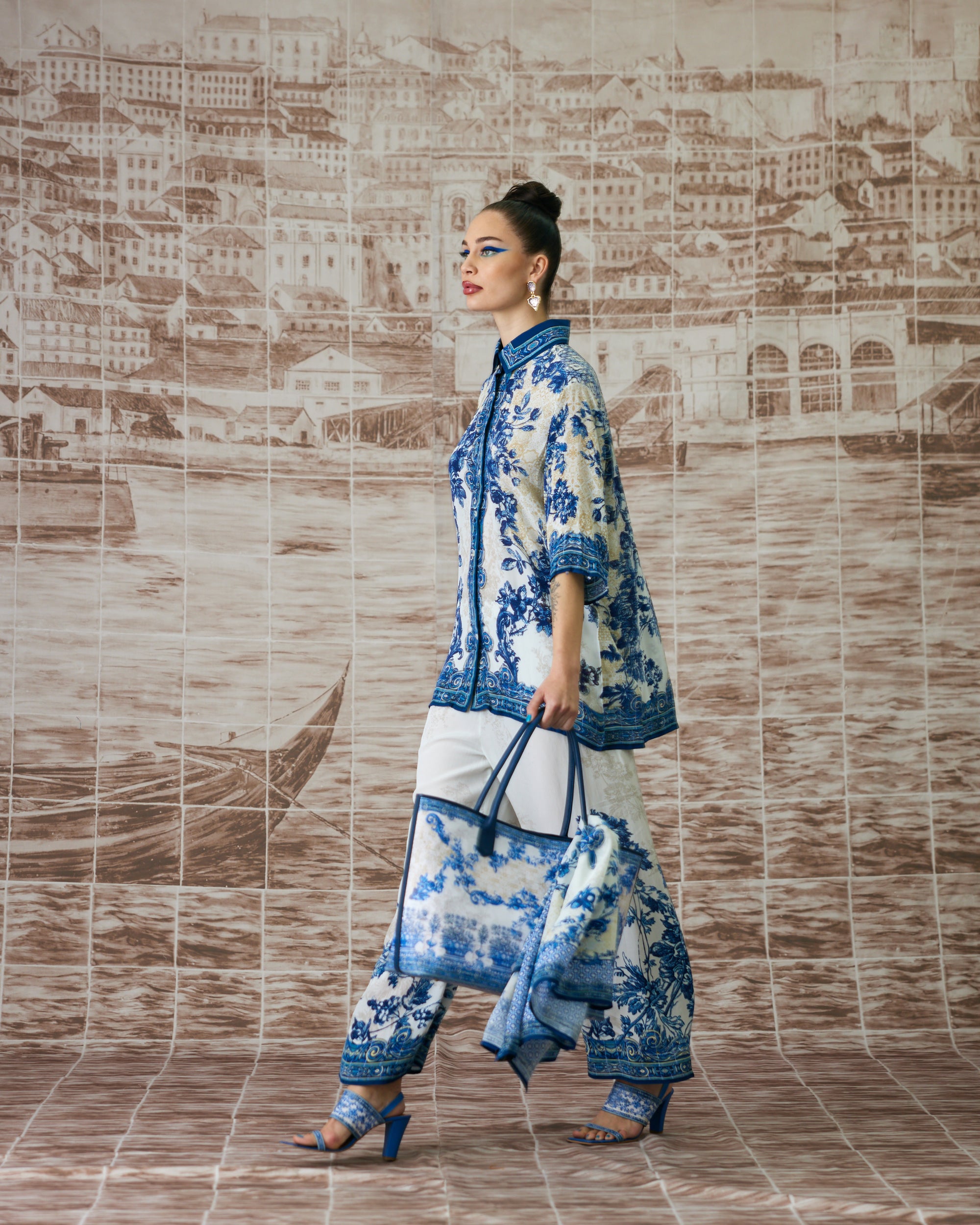 Love in Portofino (Portugal) : Maizah - Blue/White