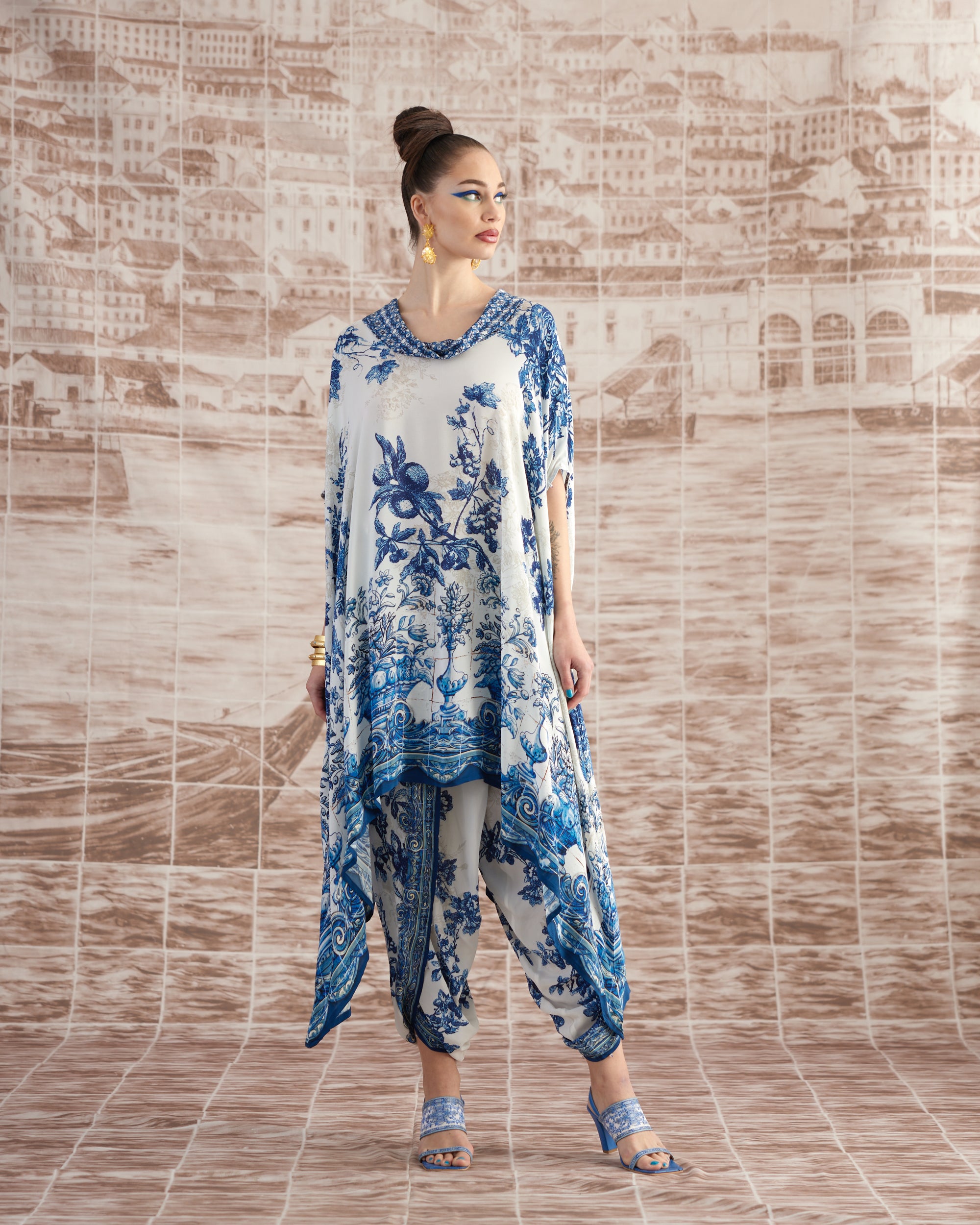 Love in Portofino (Portugal) : Lavanya - Blue/White