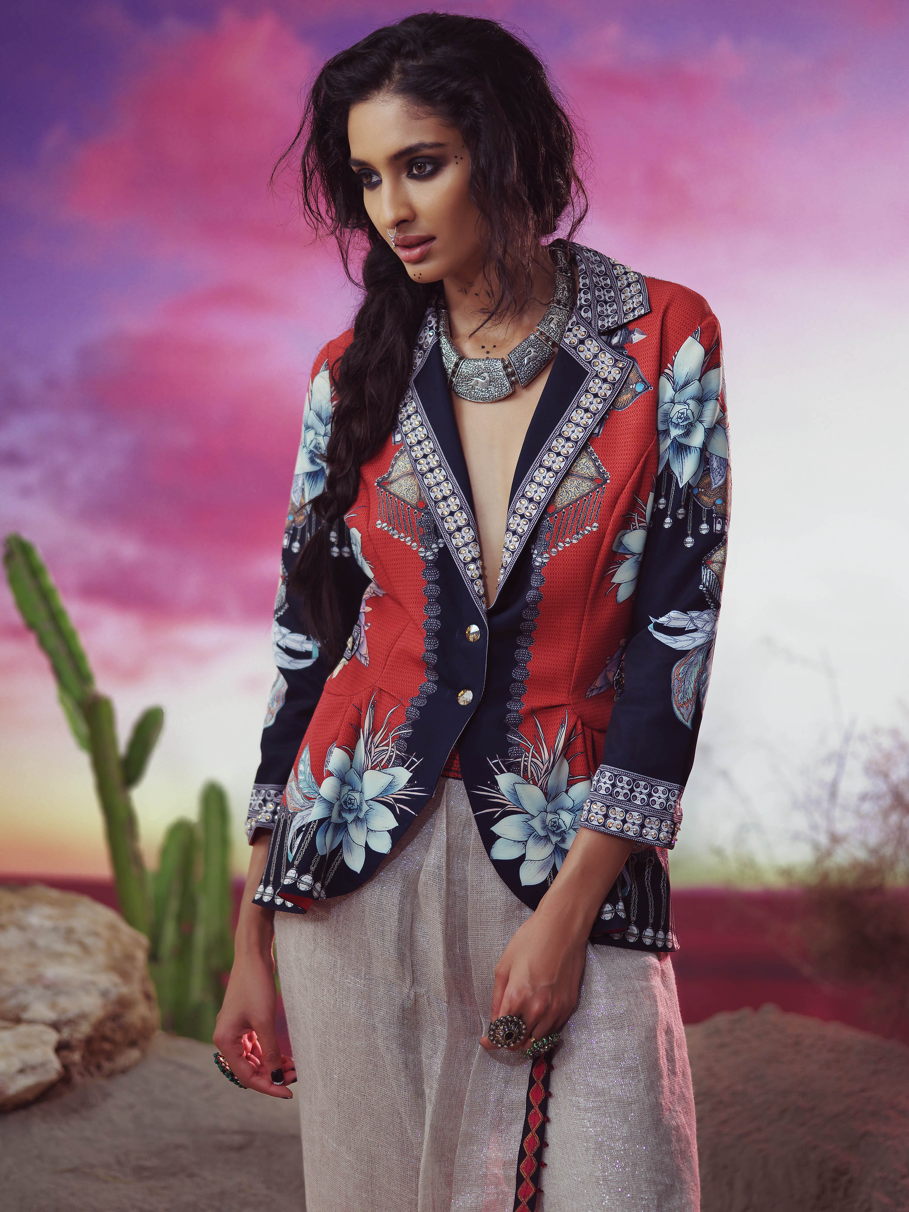 Eedha : Fiesta Red
