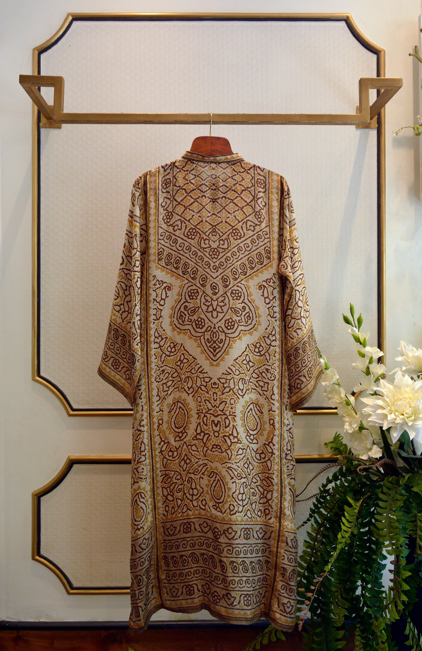 Bandhej : Ghazala Ivory