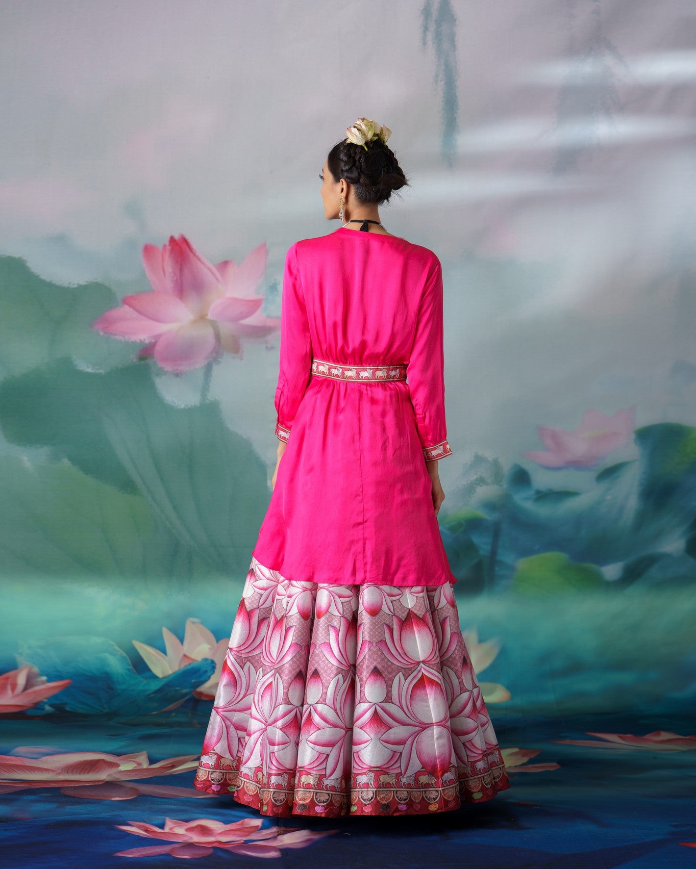 Pichwai : Gomti Leela - Fuchsia/Beige