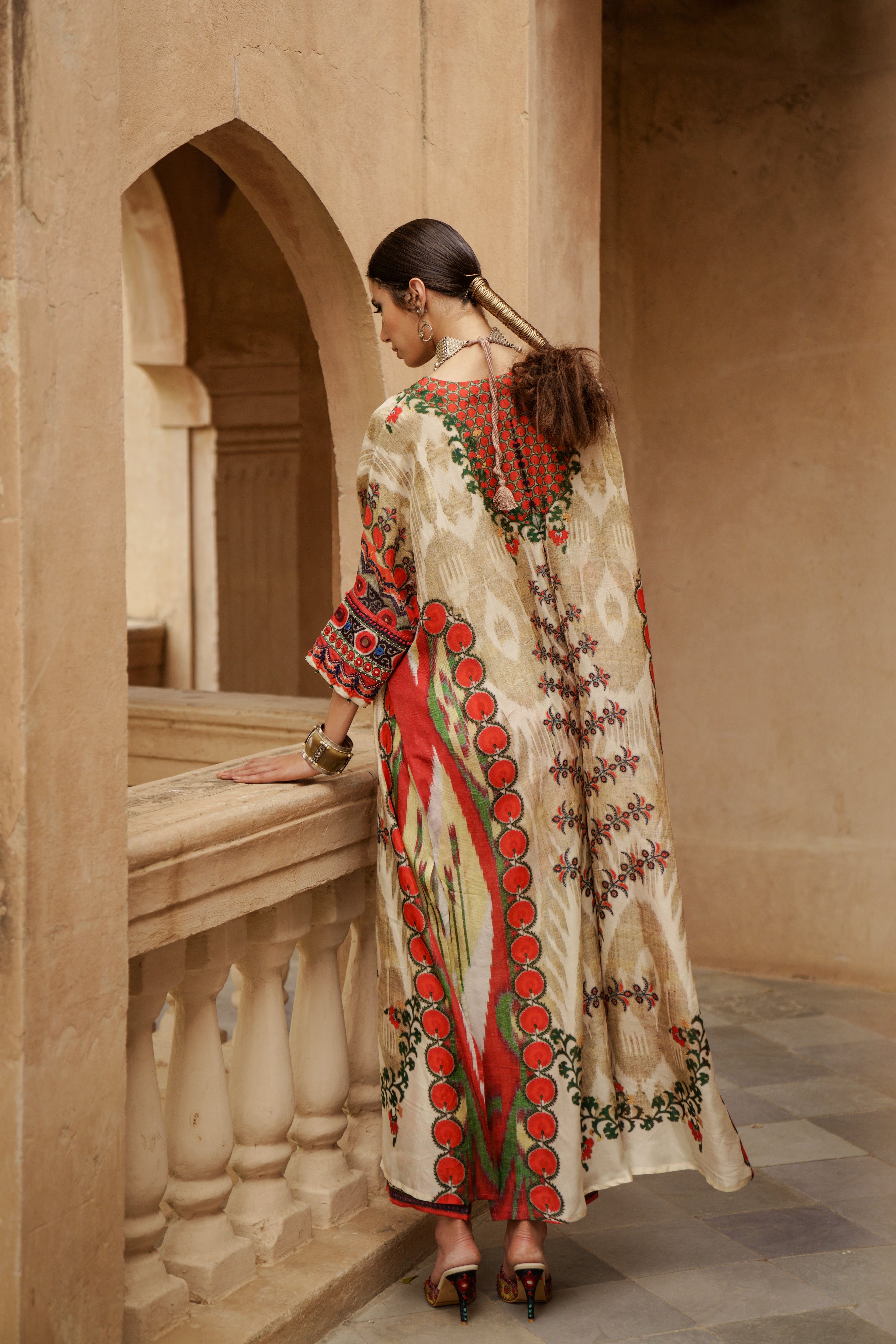 Tashkent : Banera - Beige