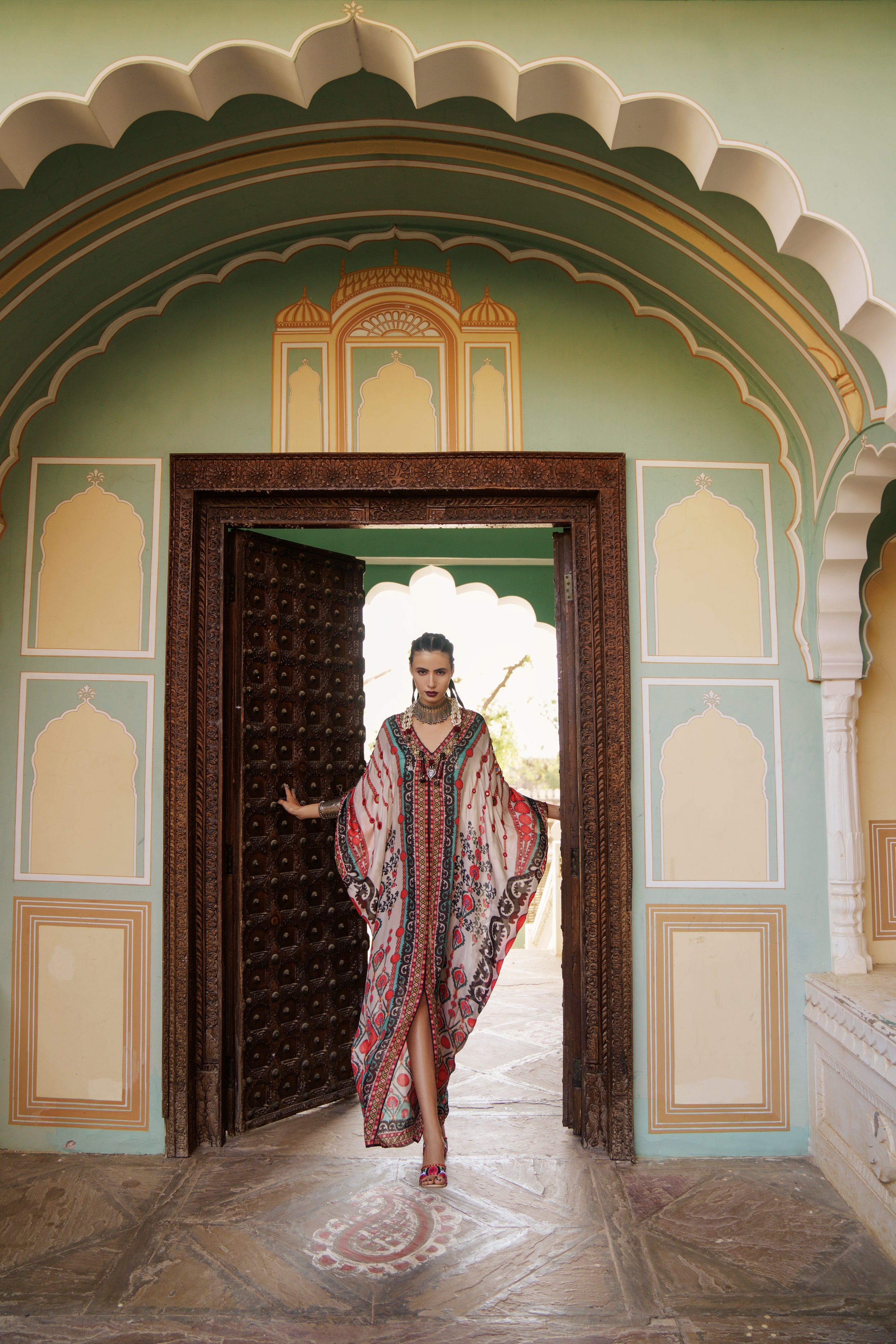 Tashkent : Verusha - Grey