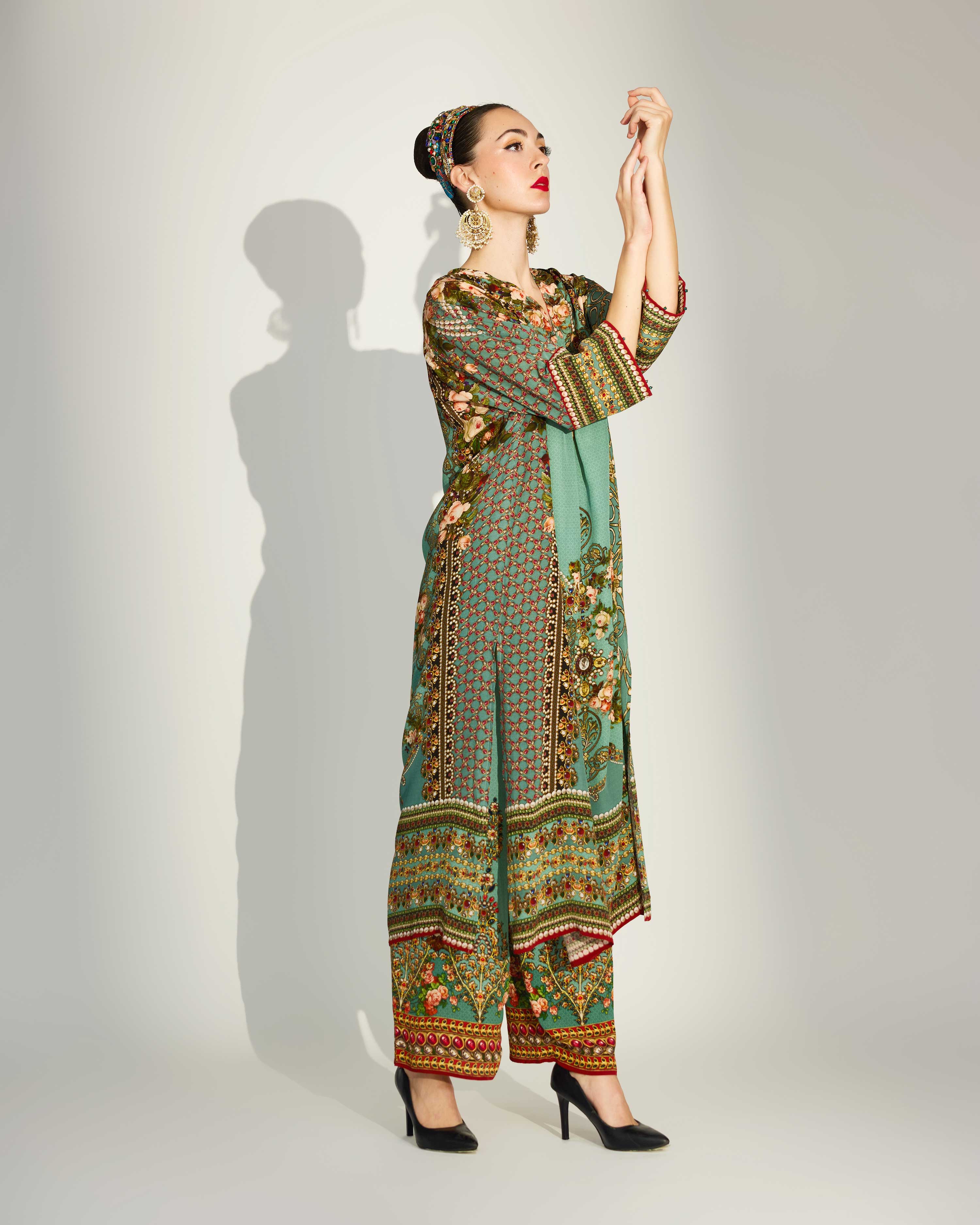 Pakeezah : Banera - Dusty Jade