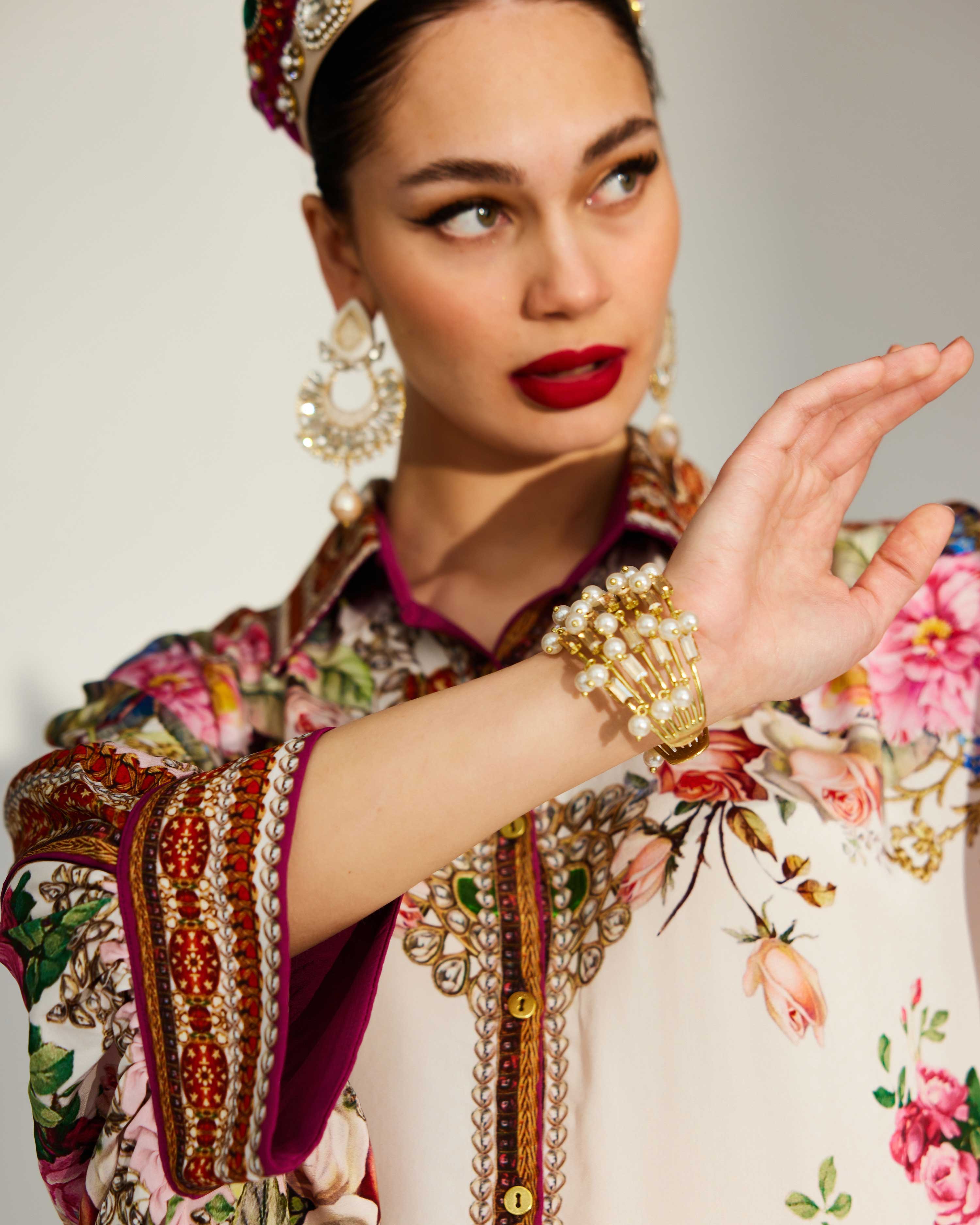 Pakeezah : Kamara - White