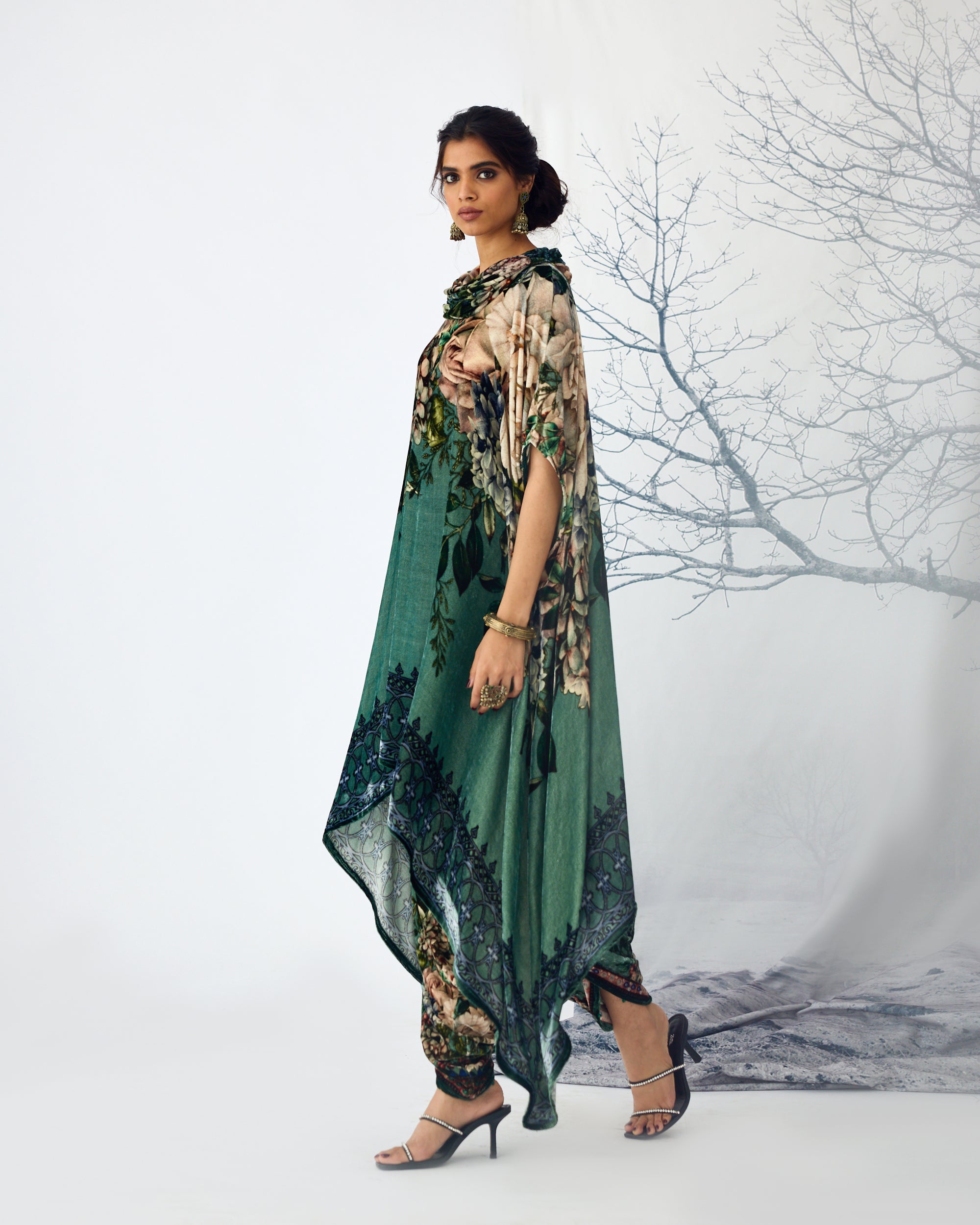 A Notting Hill Winter : Lavanya - Sage
