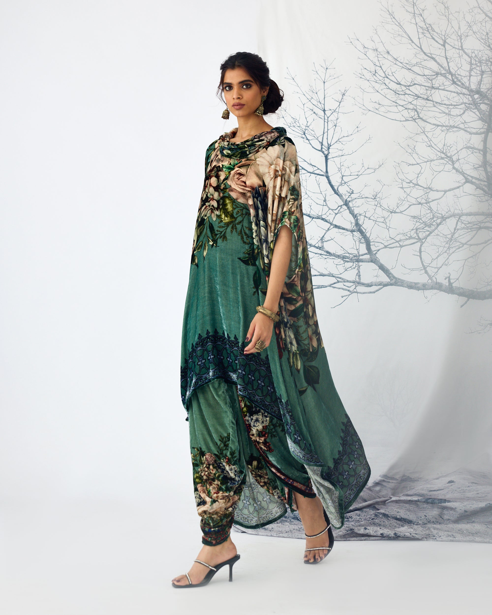 A Notting Hill Winter : Lavanya - Sage