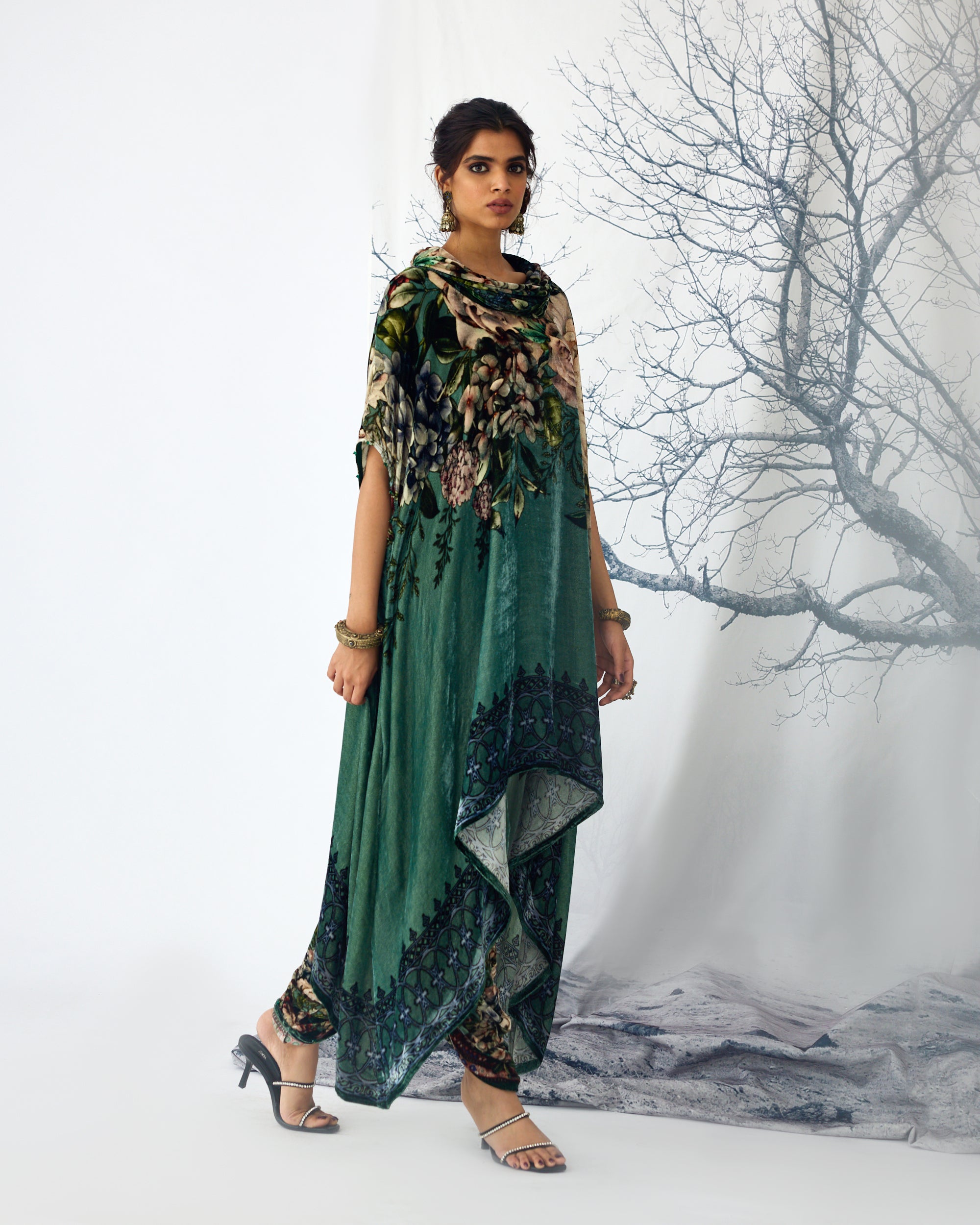 A Notting Hill Winter : Lavanya - Sage