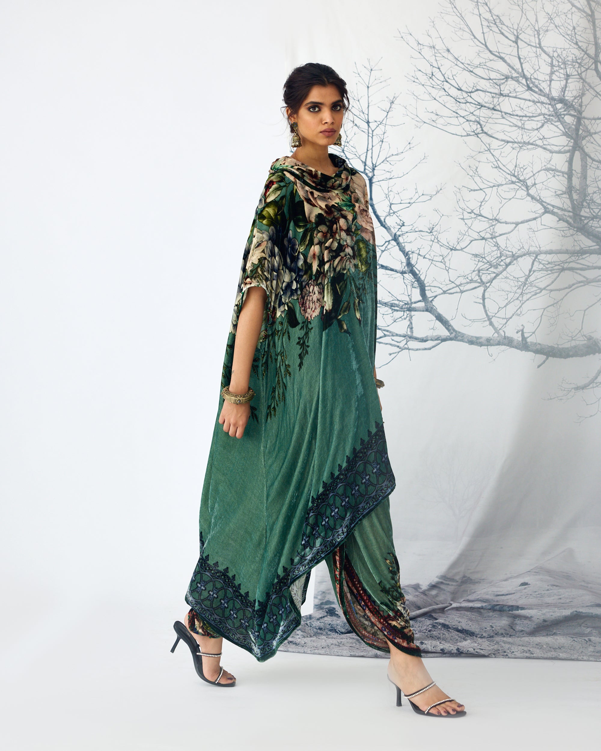 A Notting Hill Winter : Lavanya - Sage