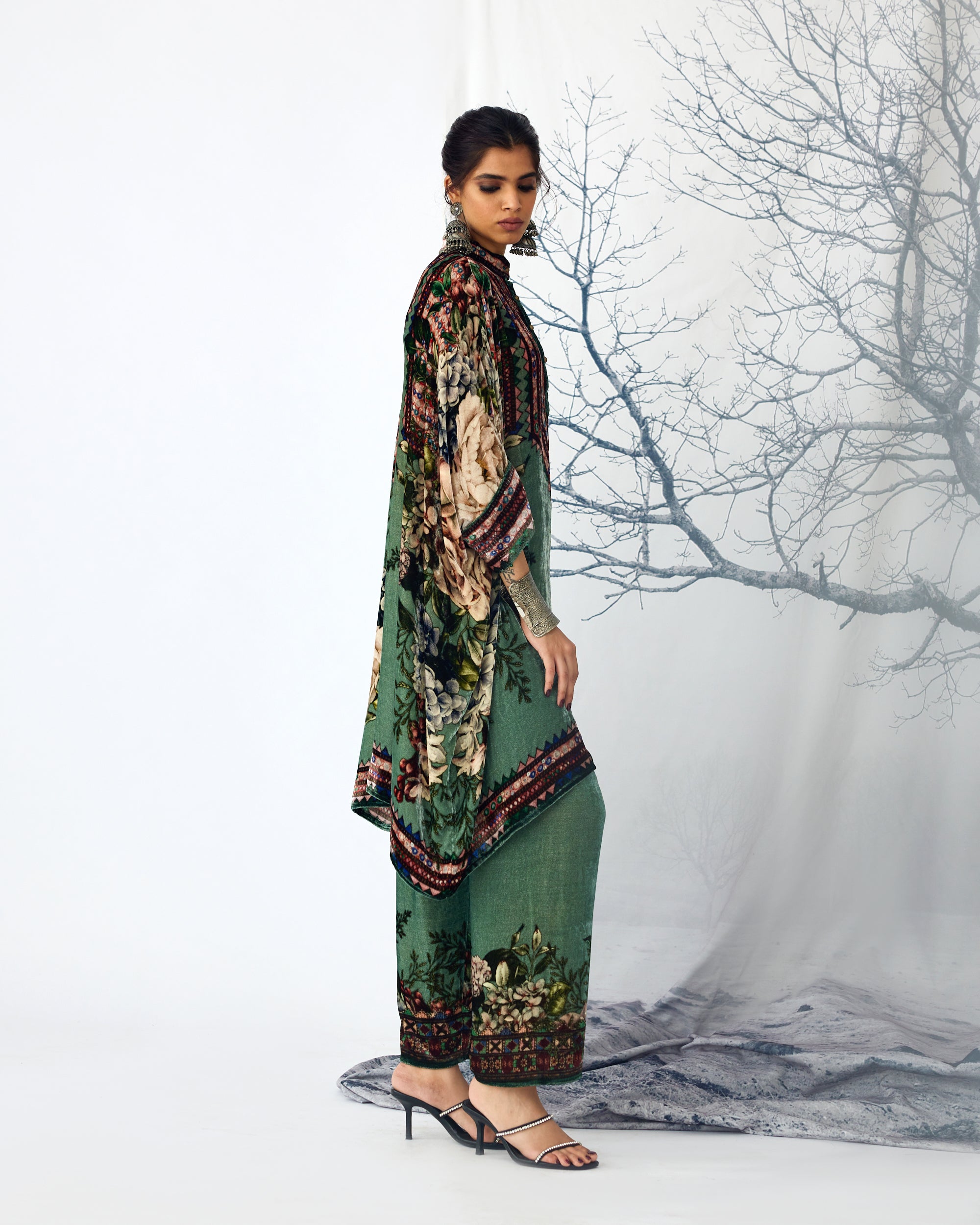 Notting Hill : Chanel 36"- Sage