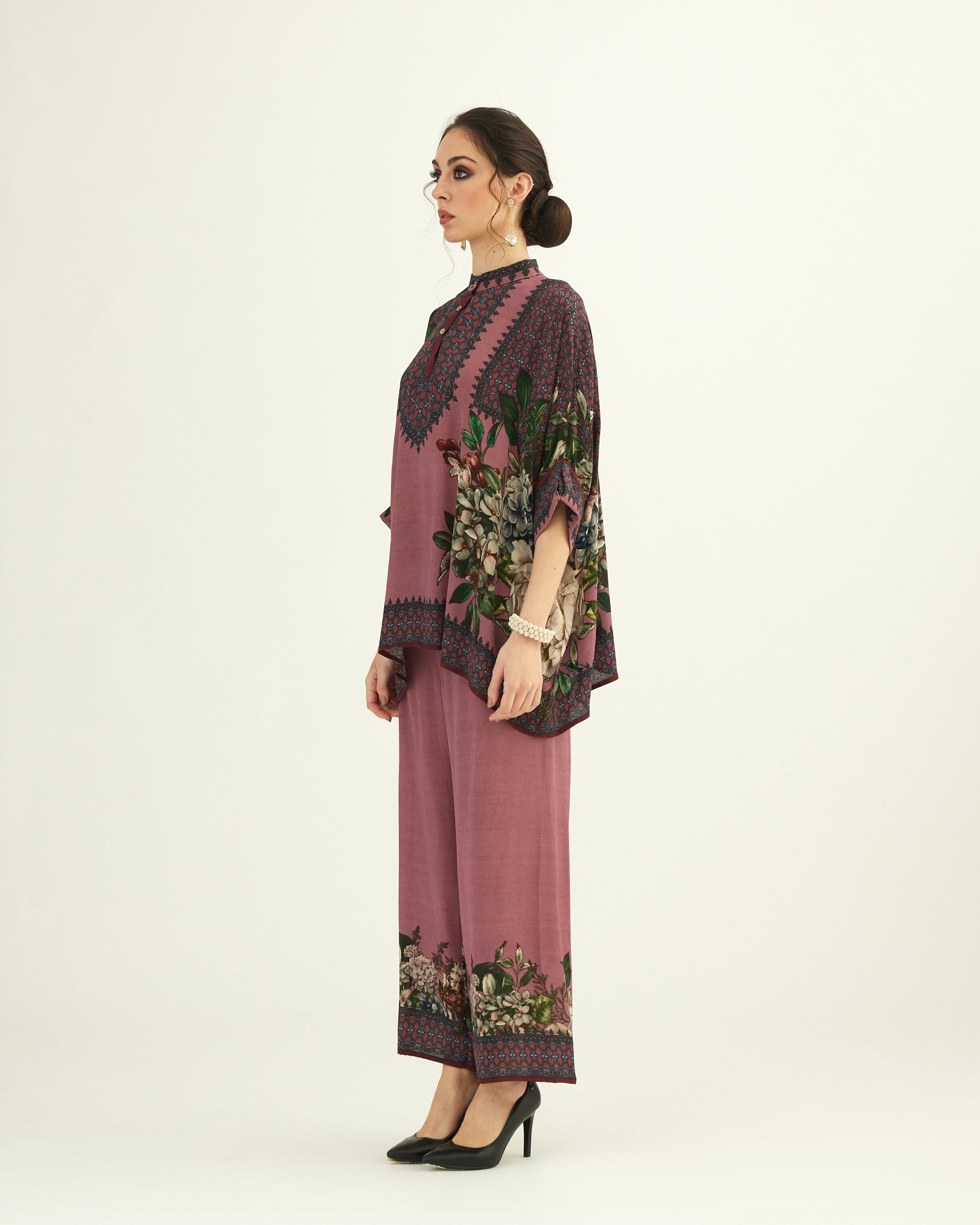 A Notting Hill Summer : Chanel - Dusty Rose