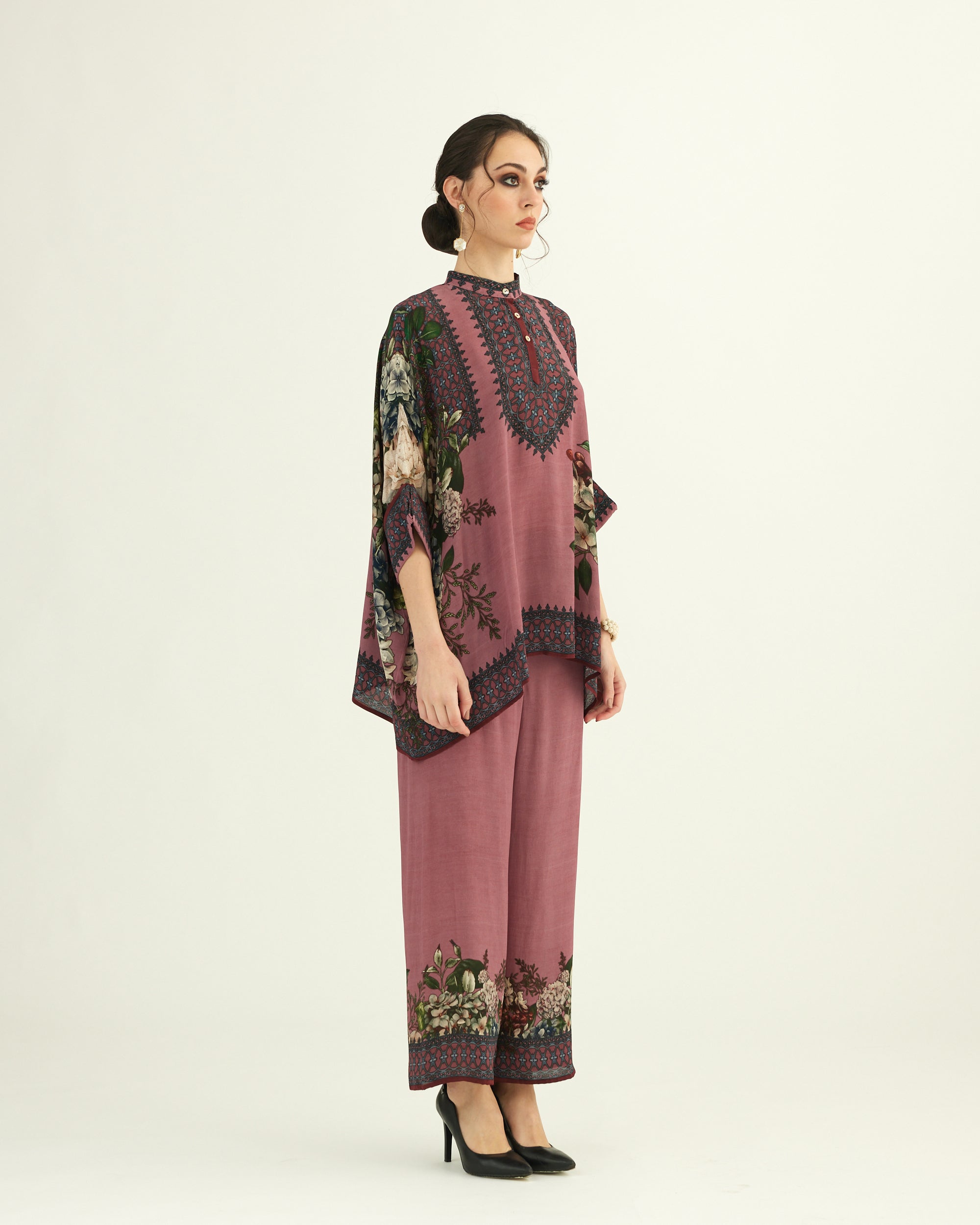 A Notting Hill Summer : Chanel - Dusty Rose