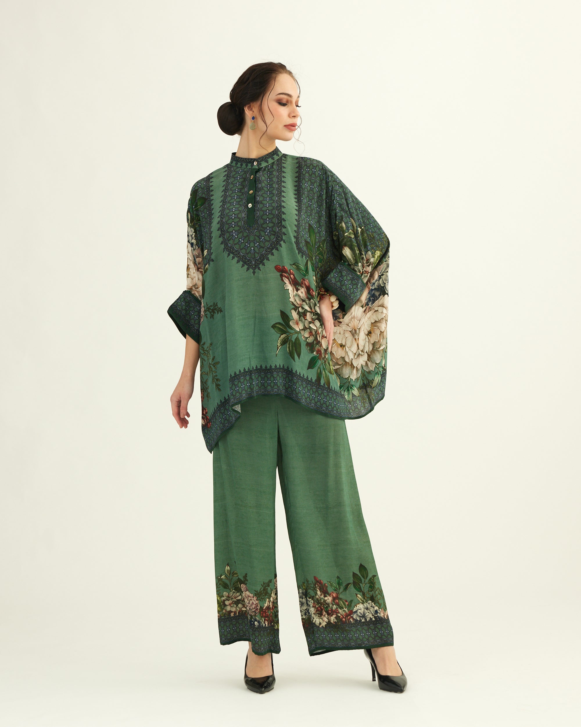 A Notting Hill Summer : Chanel - Sage