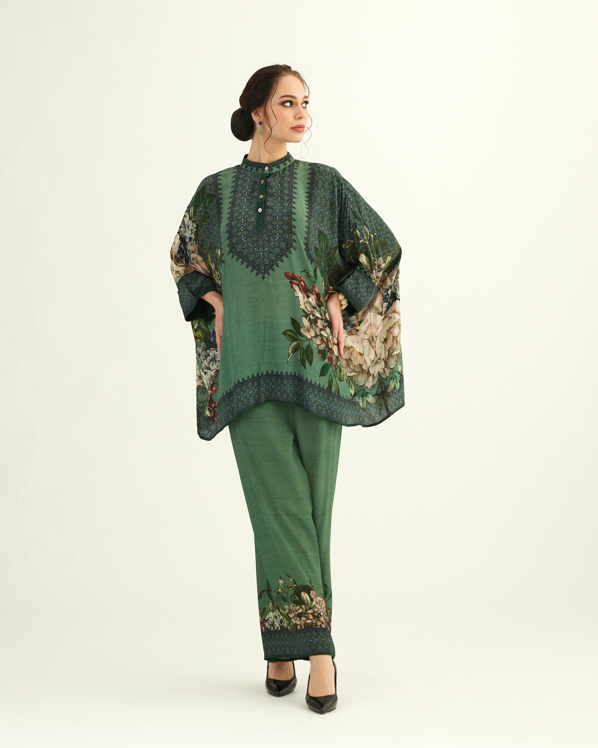 A Notting Hill Summer : Chanel - Sage