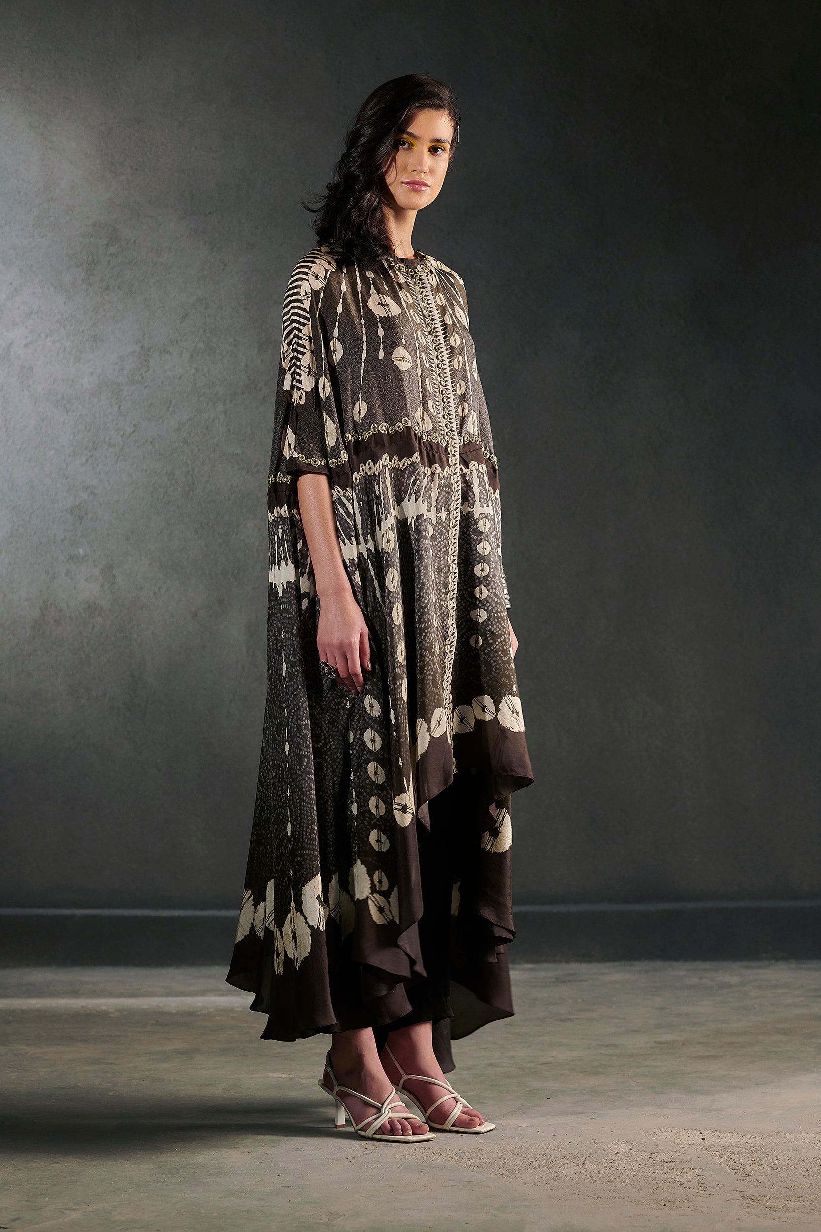 Bikaner Caprice - Black