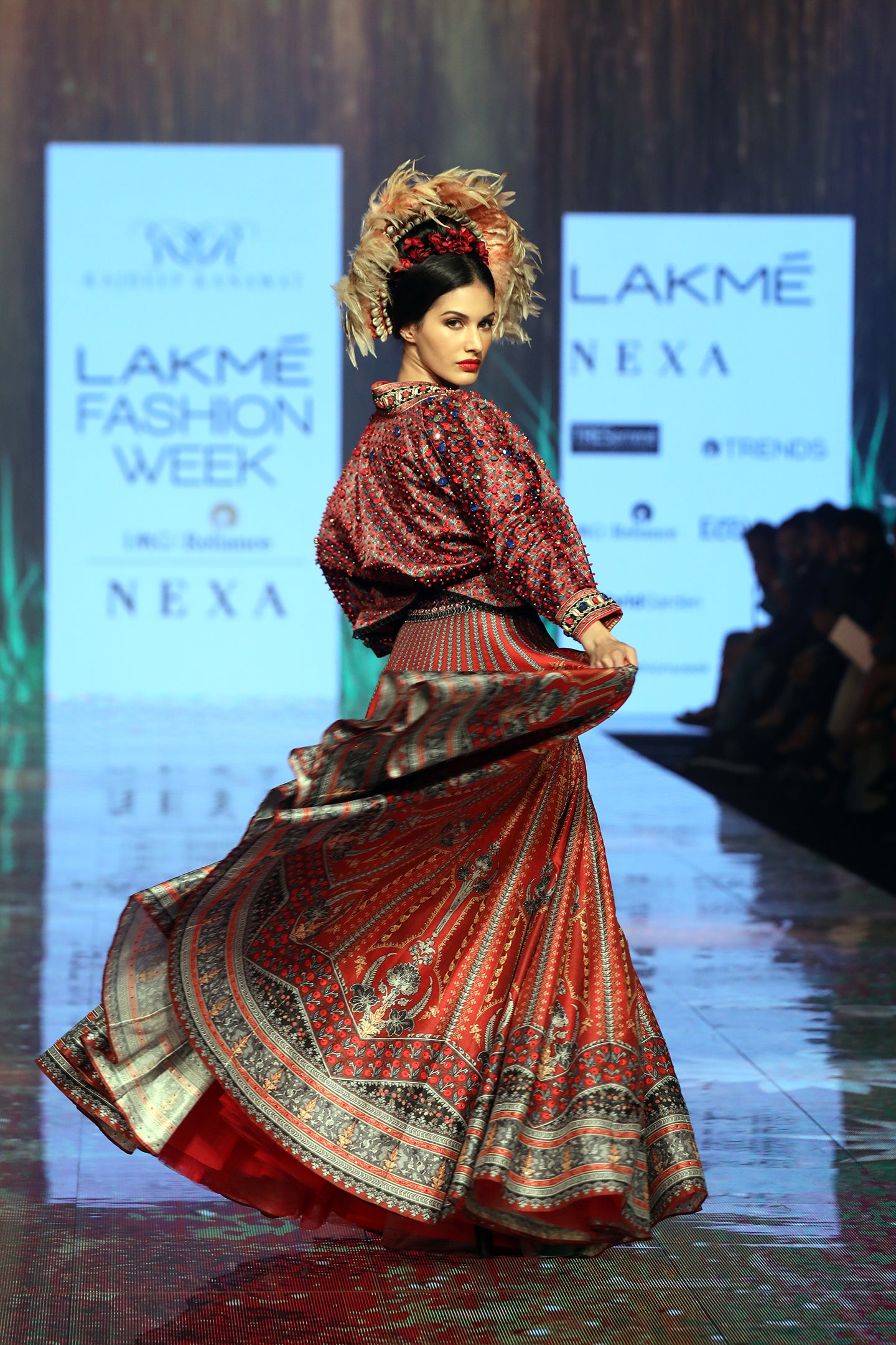Amyra Dastur (amyradastur93)