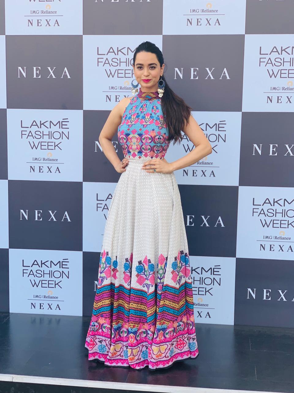 Soundarya Sharma (iamsoundaryasharma)