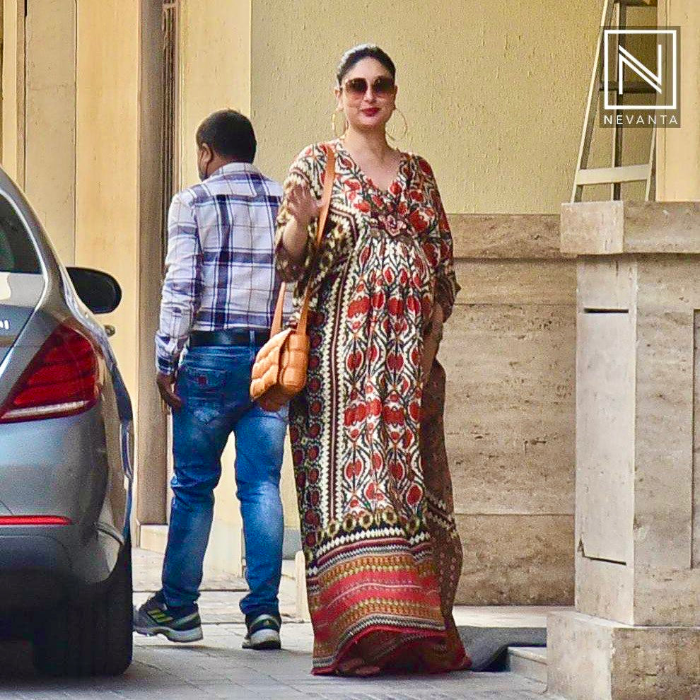 Kareena Kapoor Khan (kareenakapoorkhan)