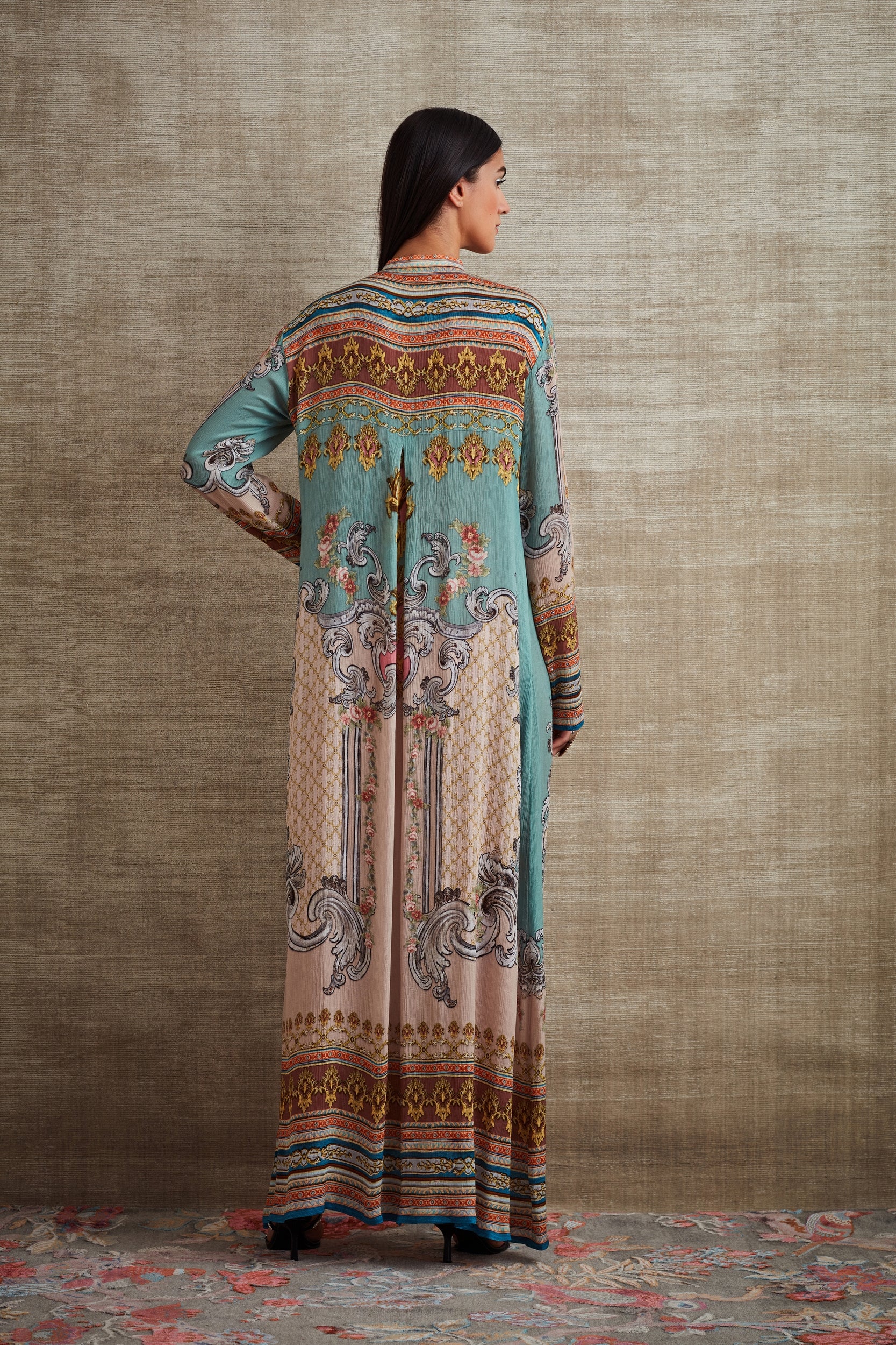 Roman Holiday : Themis - Pastel