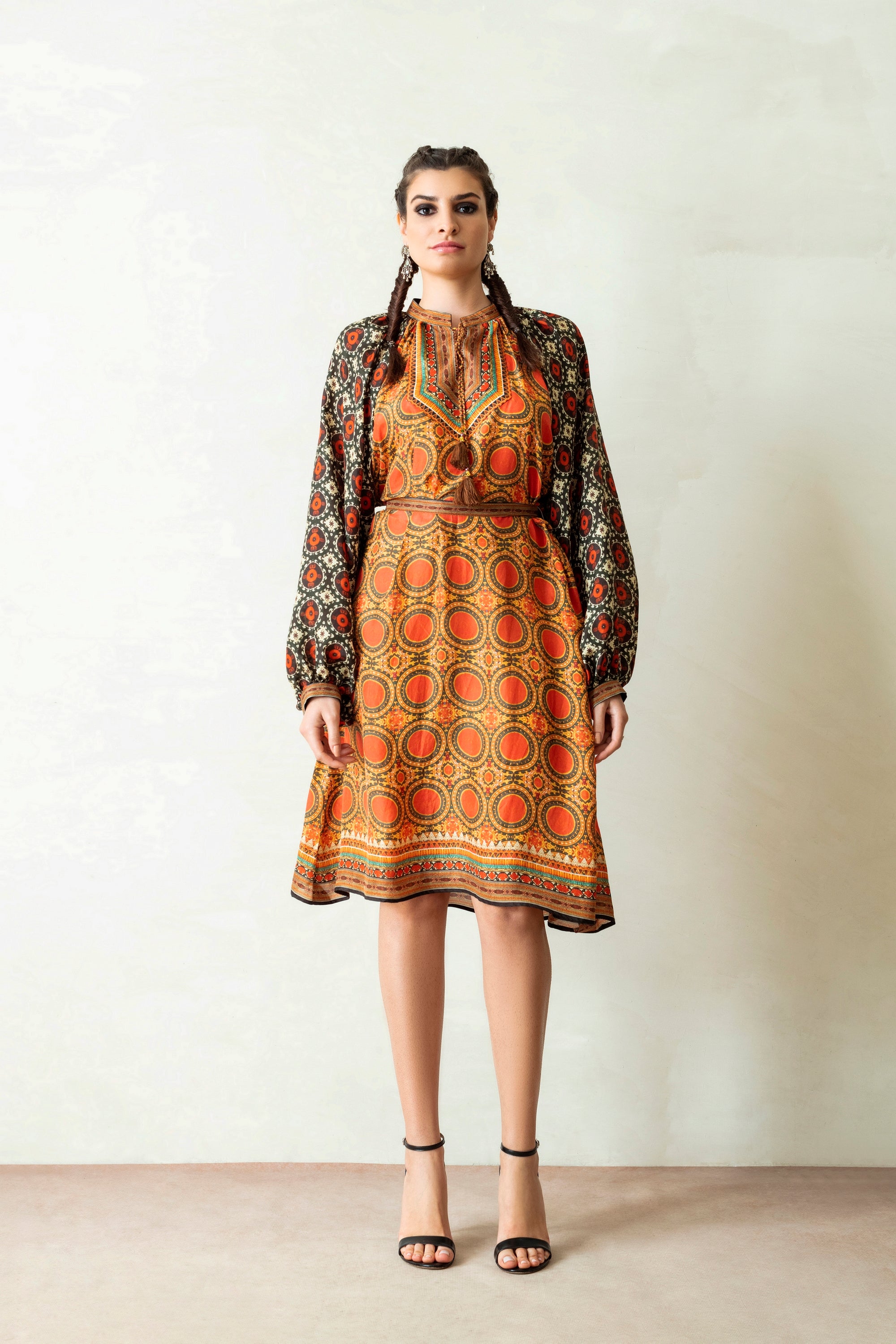 Suzani : Sakina - Maroon/Black