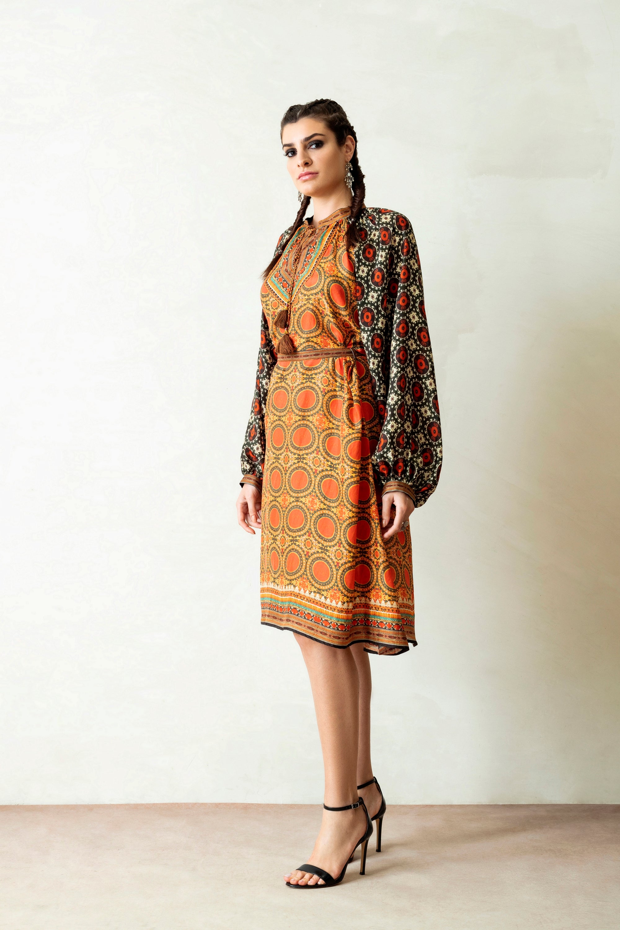 Suzani : Sakina - Maroon/Black