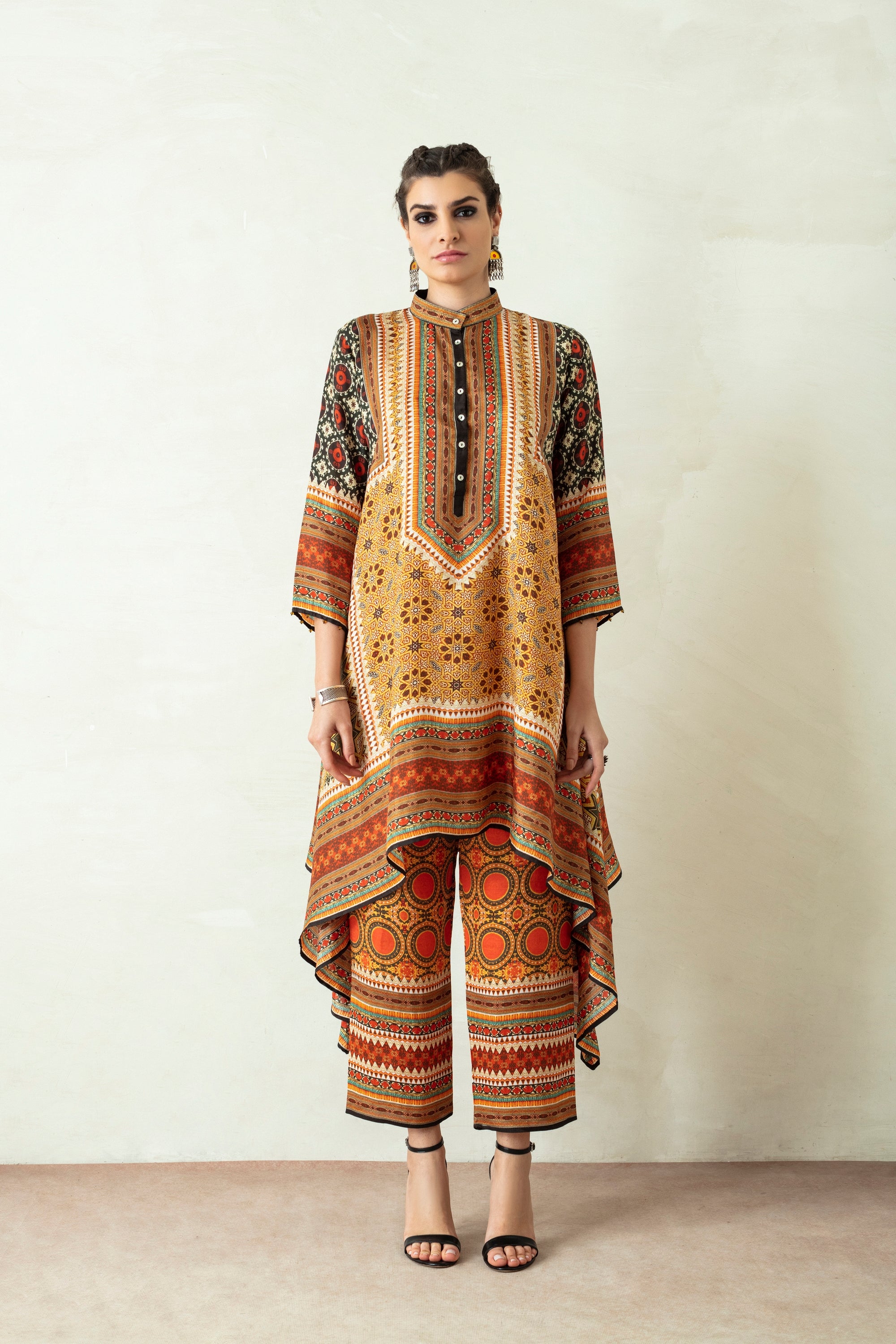 Suzani : Navya - Multi