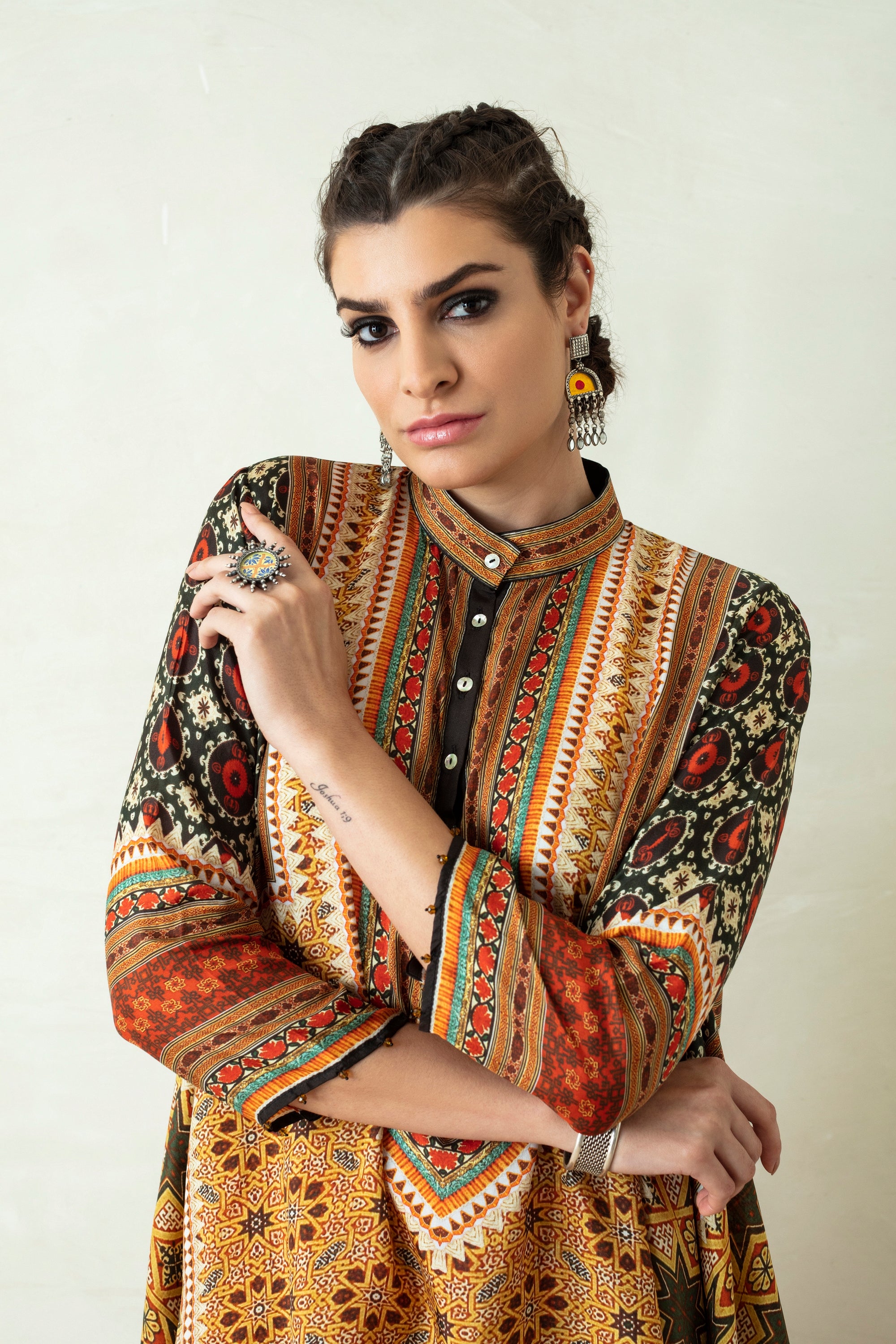 Suzani : Navya - Multi