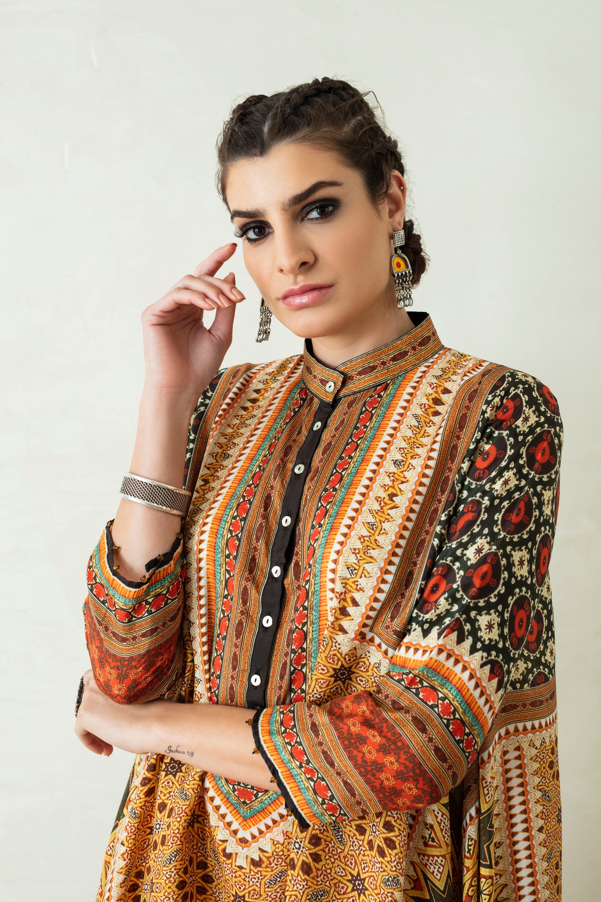 Suzani : Navya - Multi