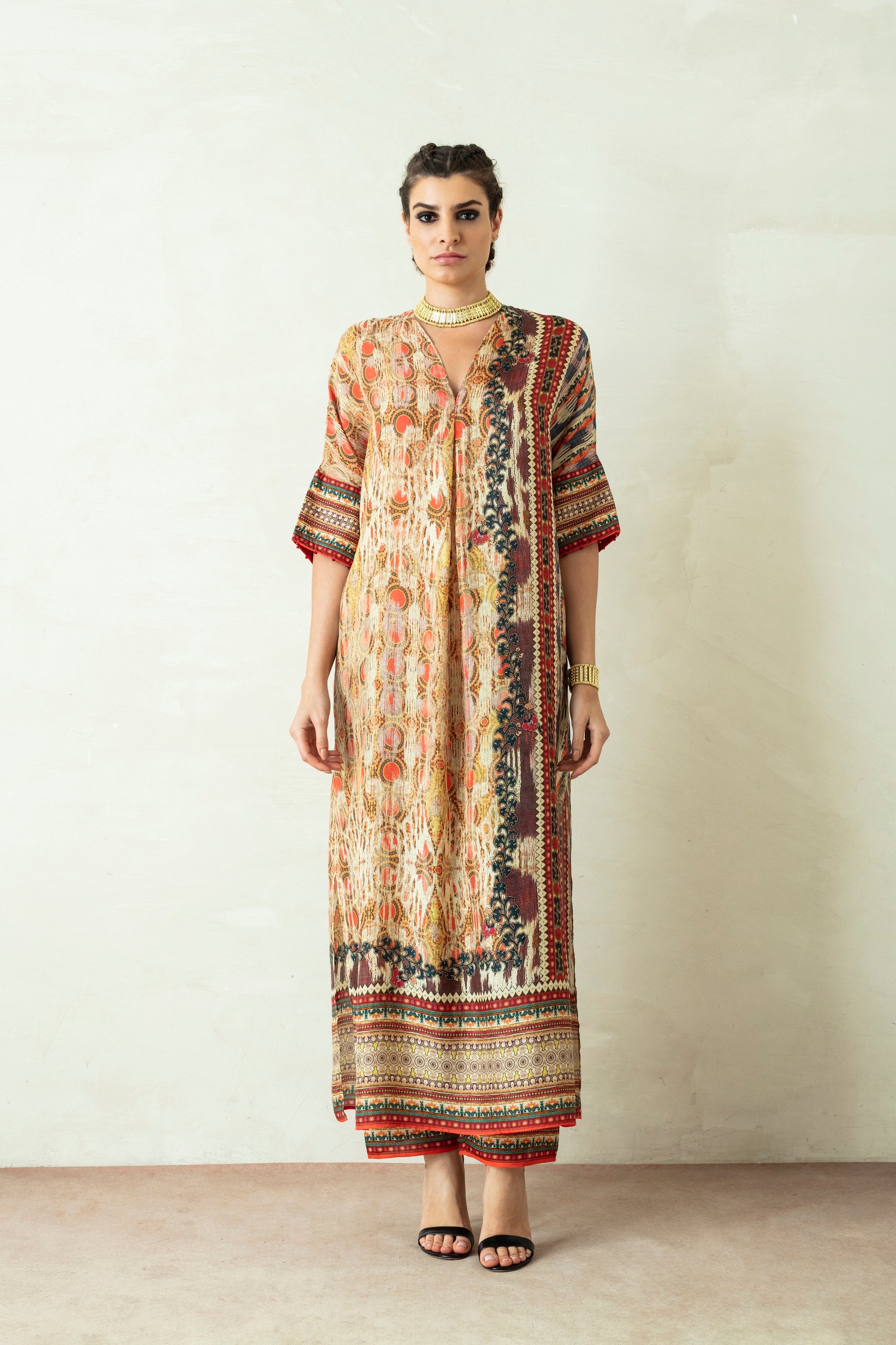 Uzbek : Banera - Beige