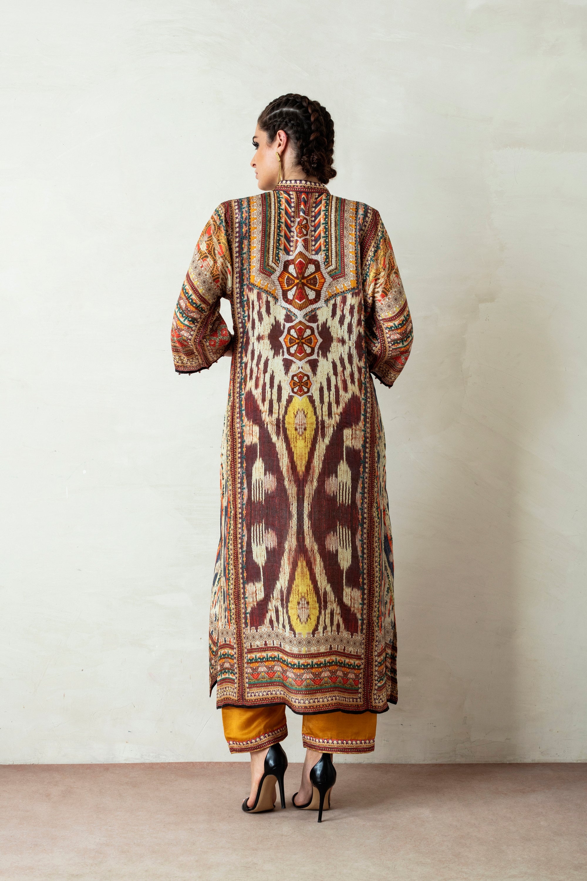 Uzbek : Ghazala - Beige/Brown