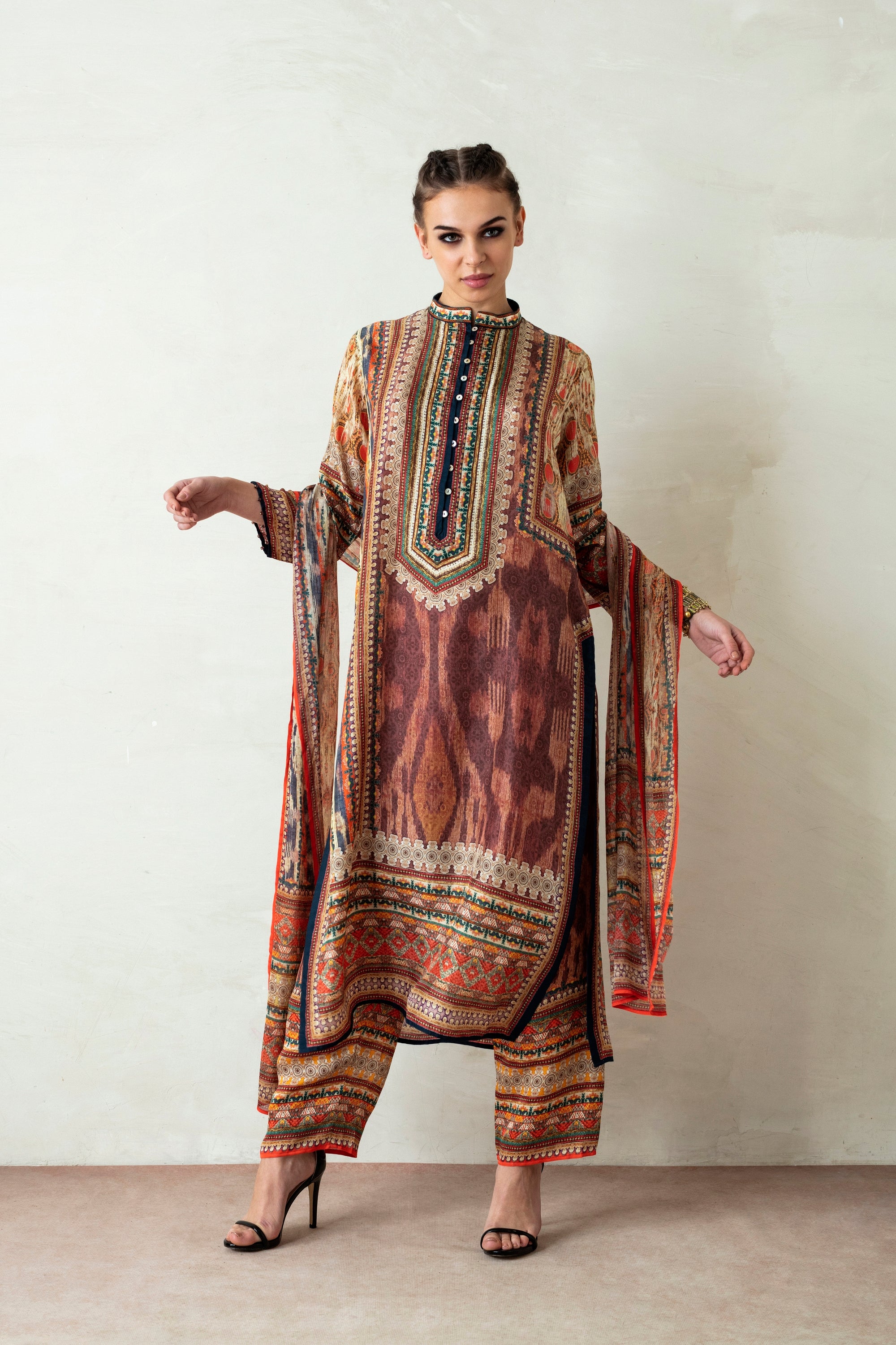 Uzbek : Ramin - Brown