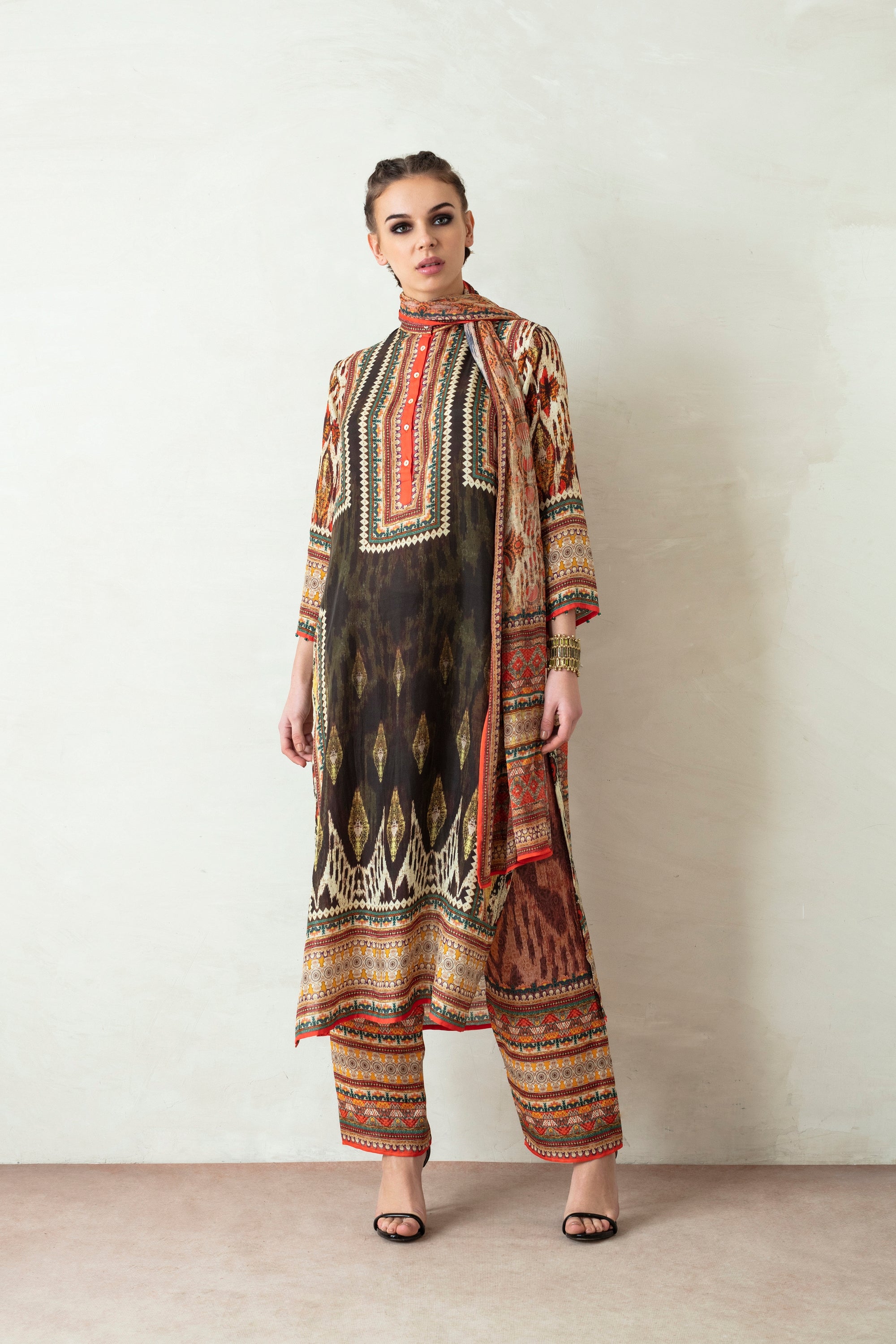 Uzbek : Champa - Charcoal