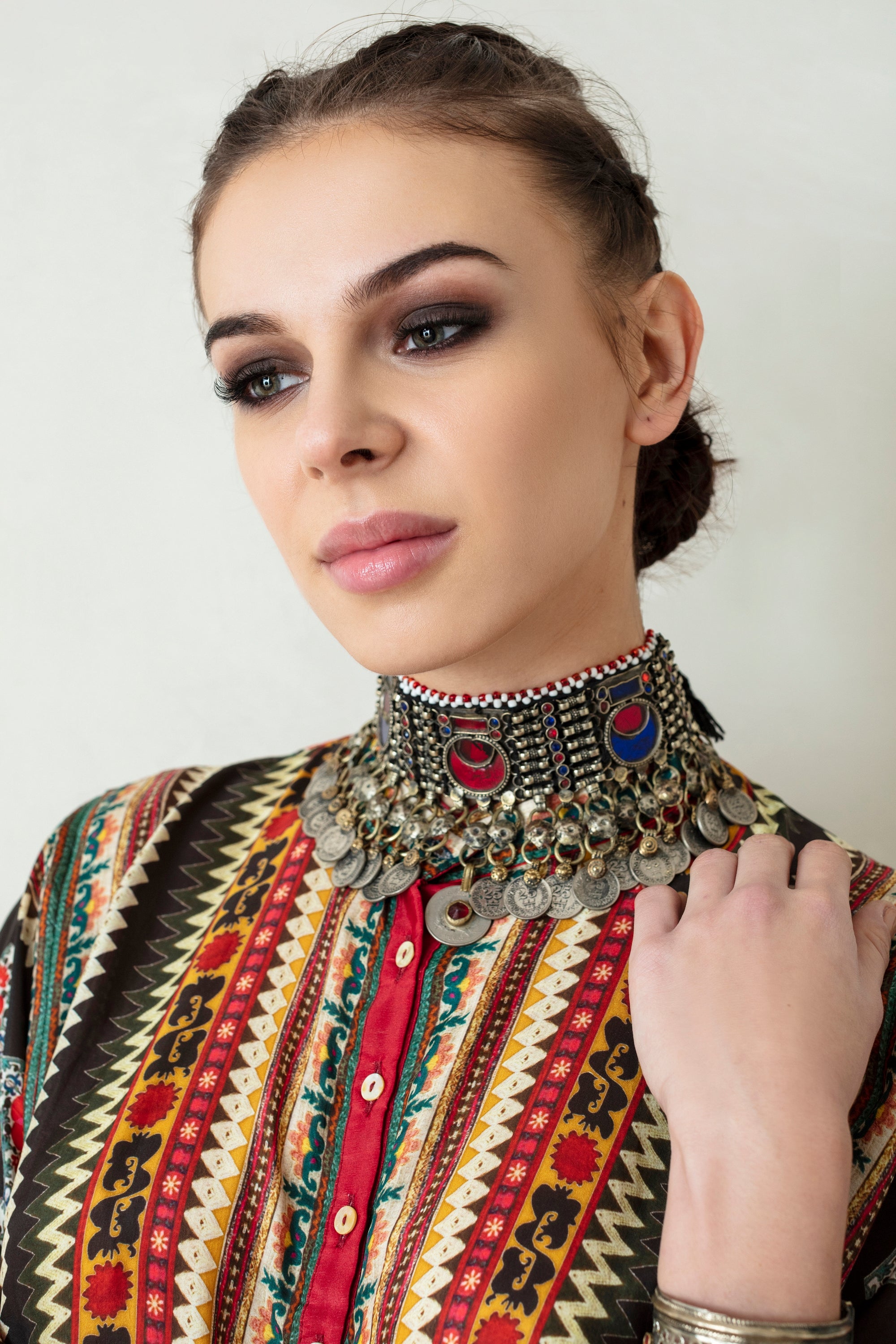 Uzbek : Ghazala - Black/Red