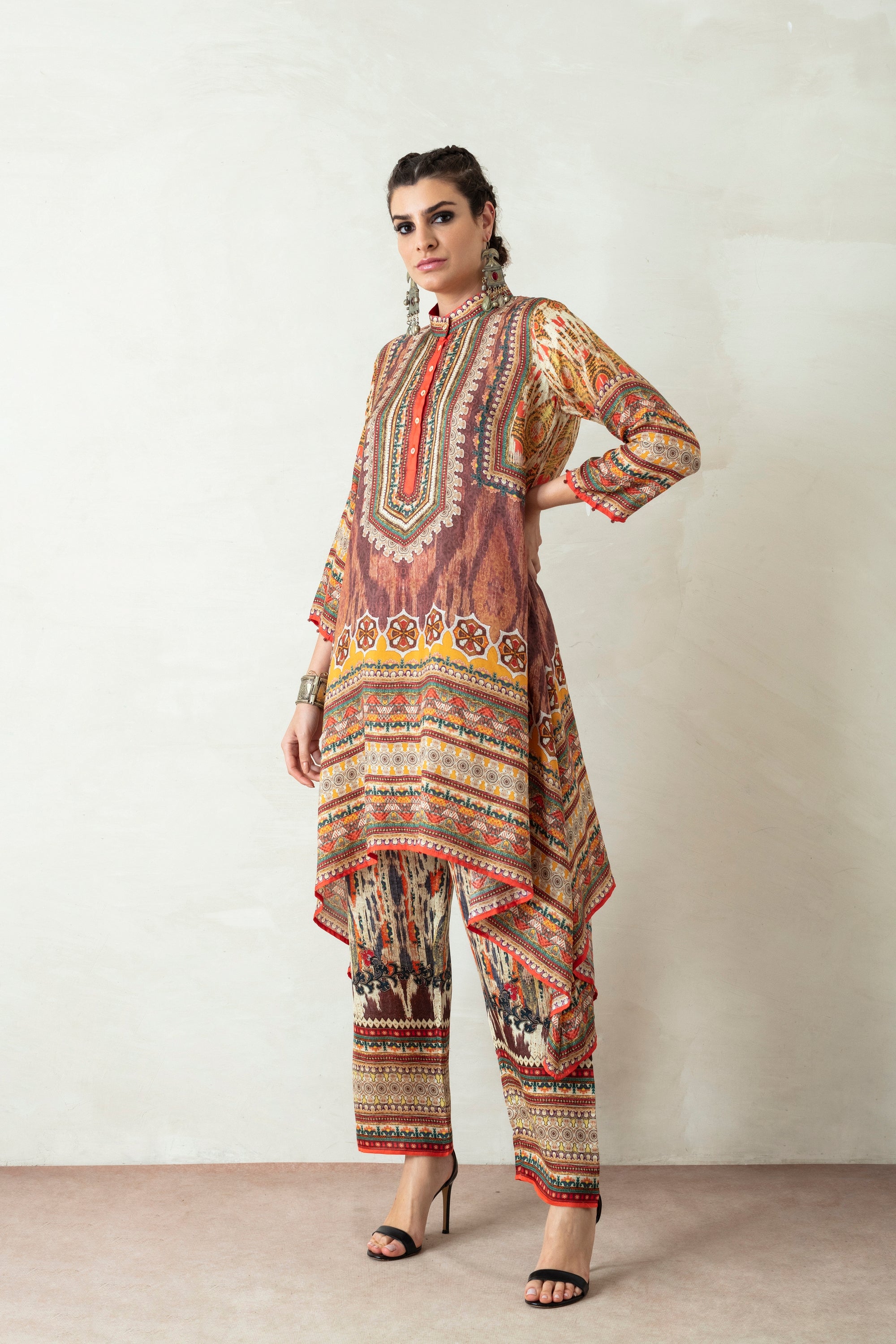 Uzbek : Navya - Brown