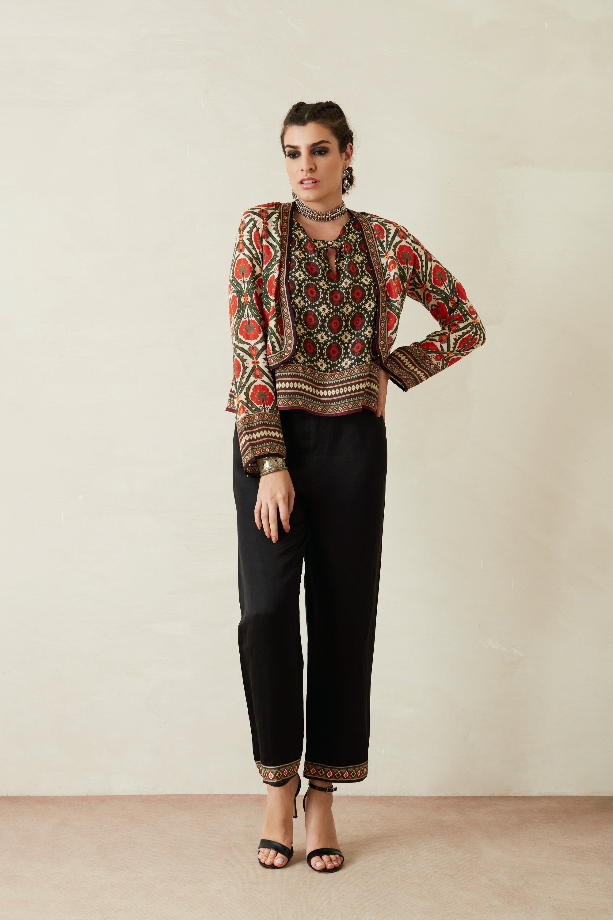 Bagru : Nargiza - Beige/Maroon