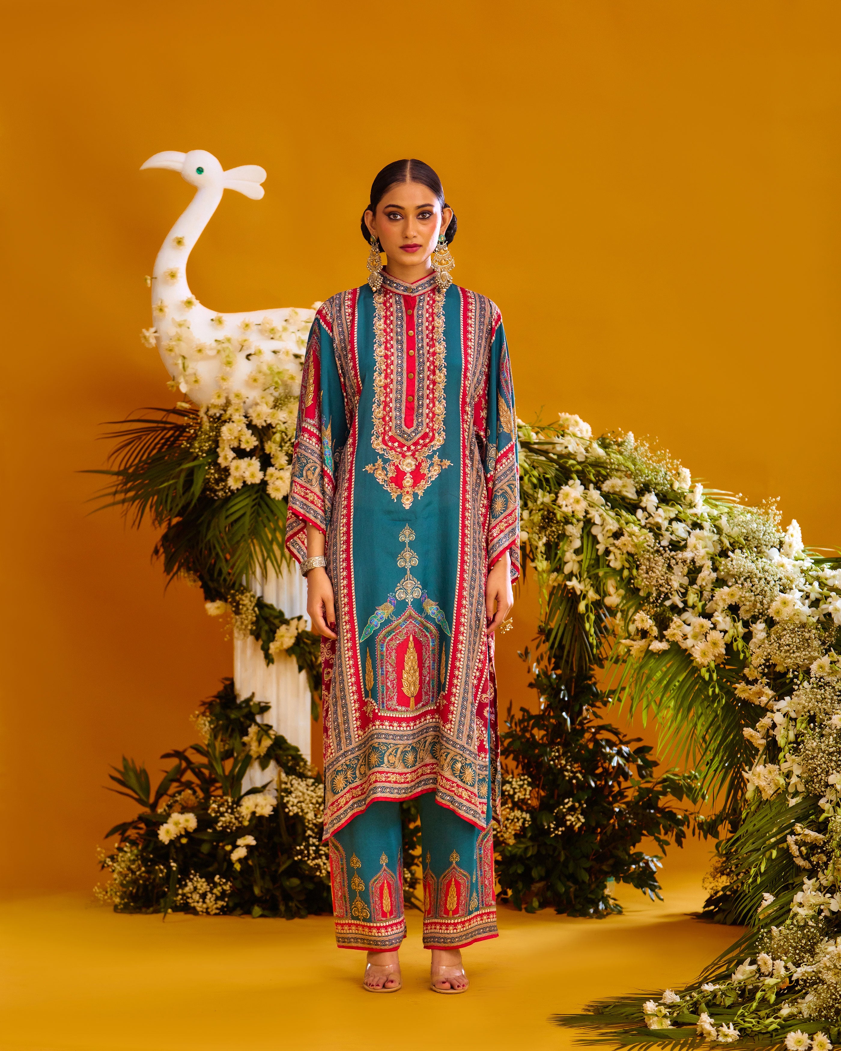Baati : Gayatri - Red/Turquoise