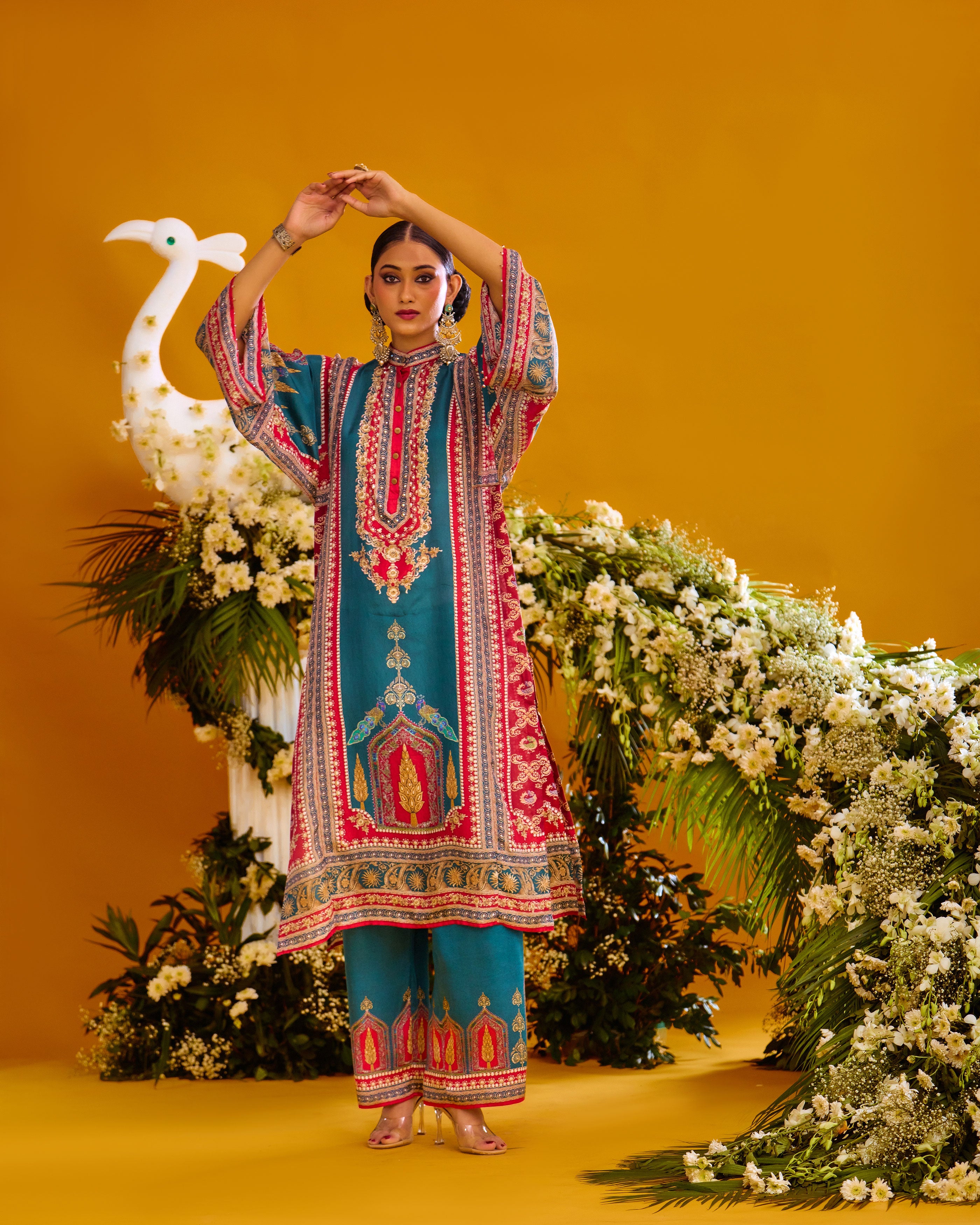 Baati : Gayatri - Red/Turquoise