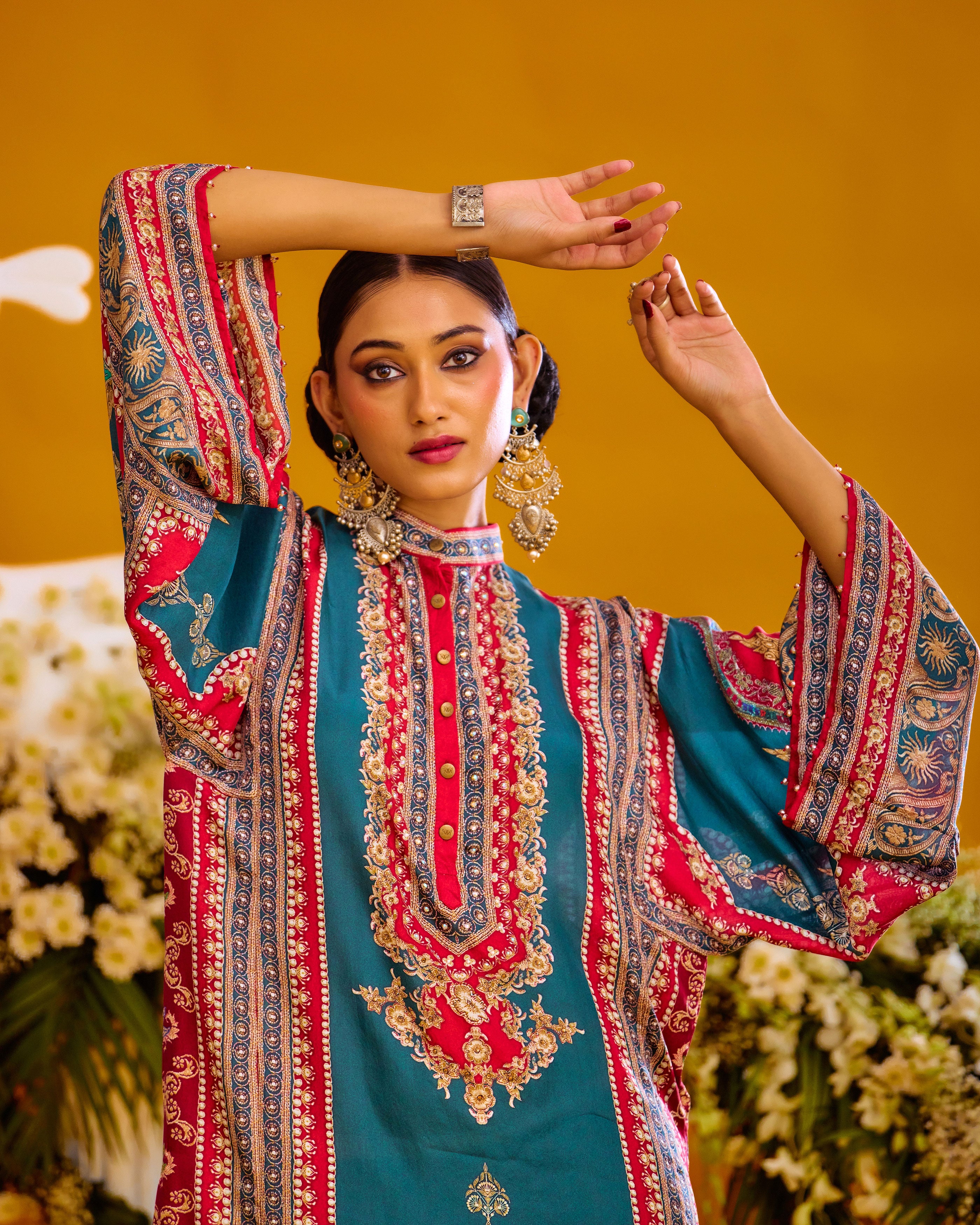 Baati : Gayatri - Red/Turquoise