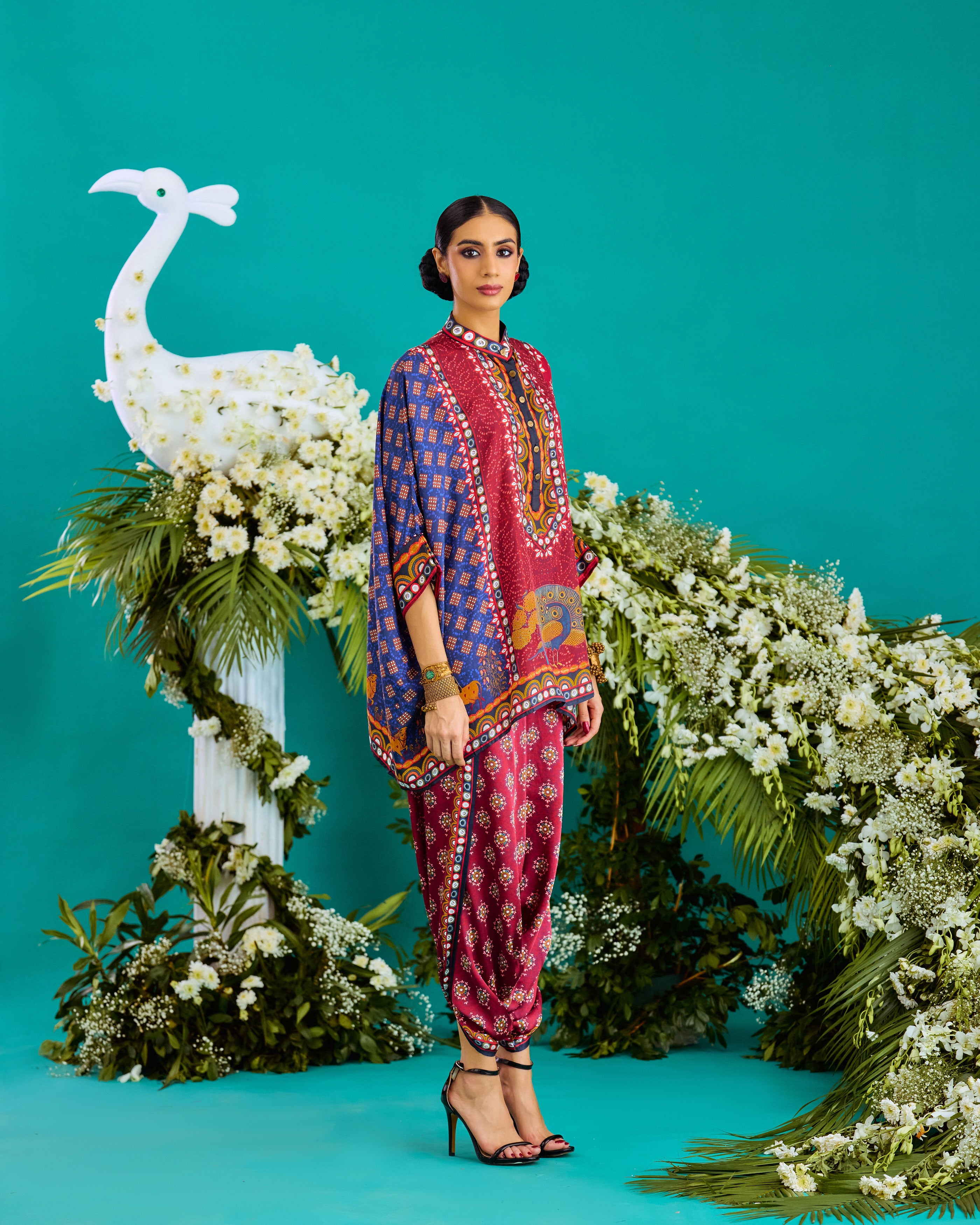 Baati : Chanel/Sonth - Navy/Maroon