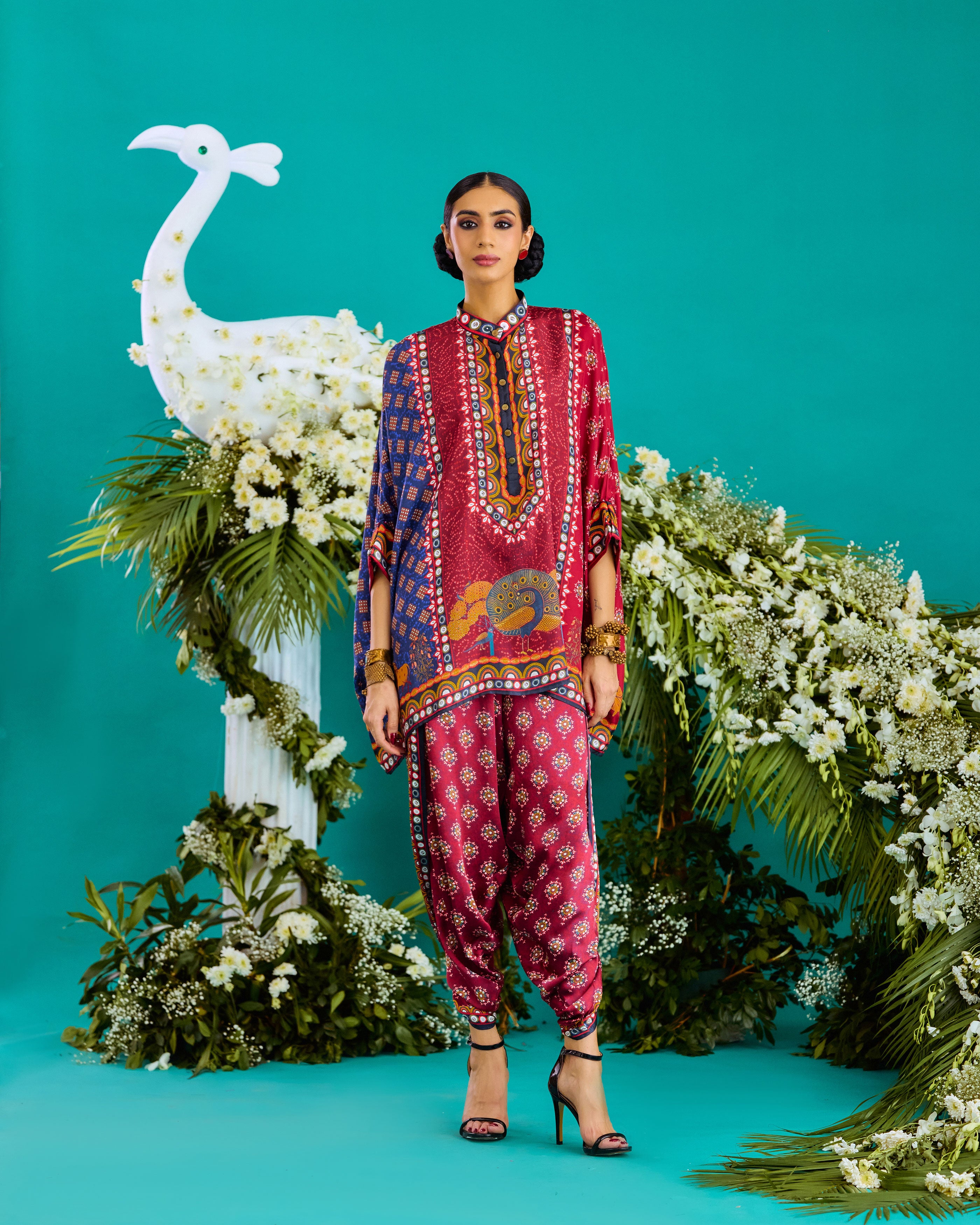 Baati : Chanel/Sonth - Navy/Maroon