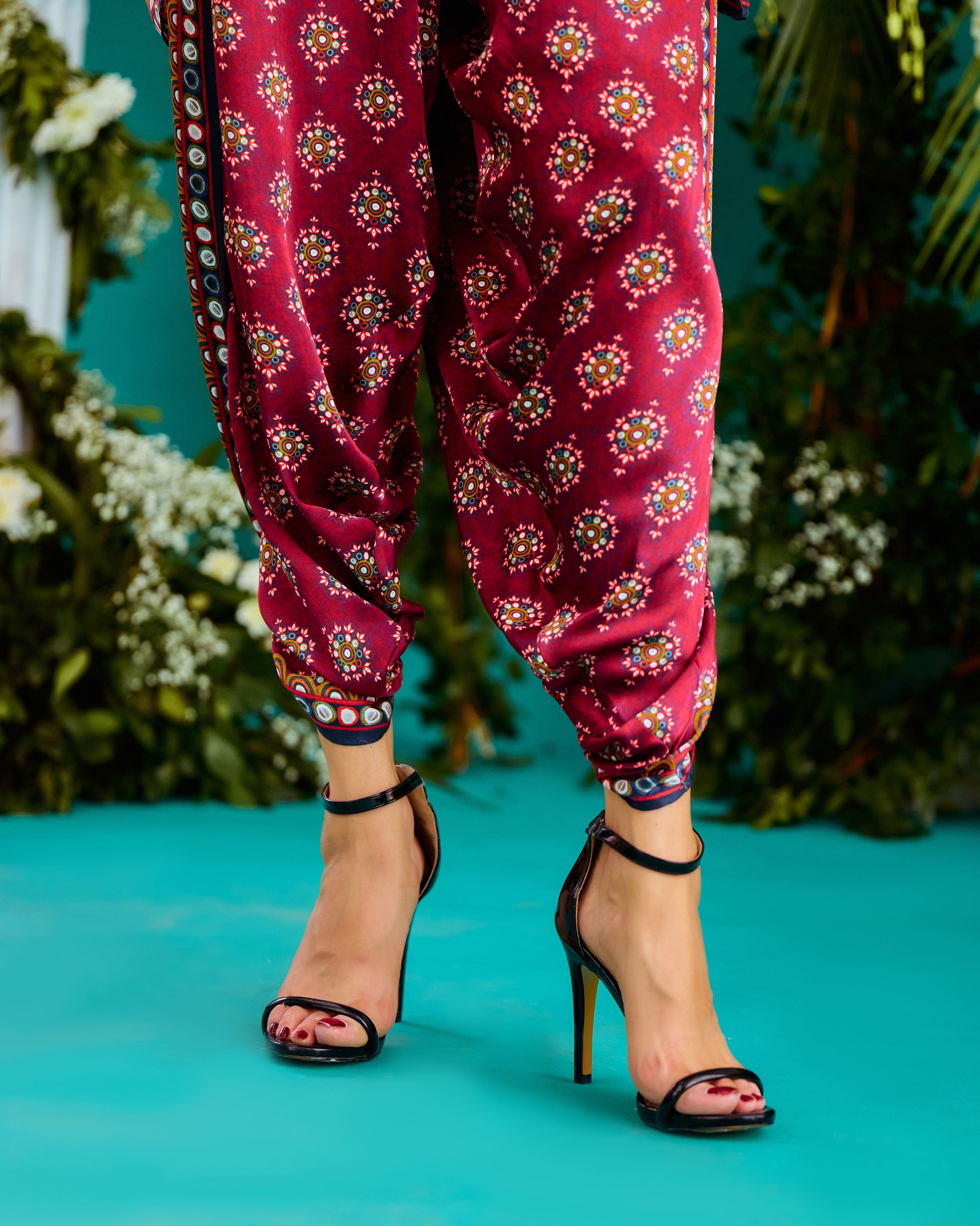 Baati : Chanel/Sonth - Navy/Maroon