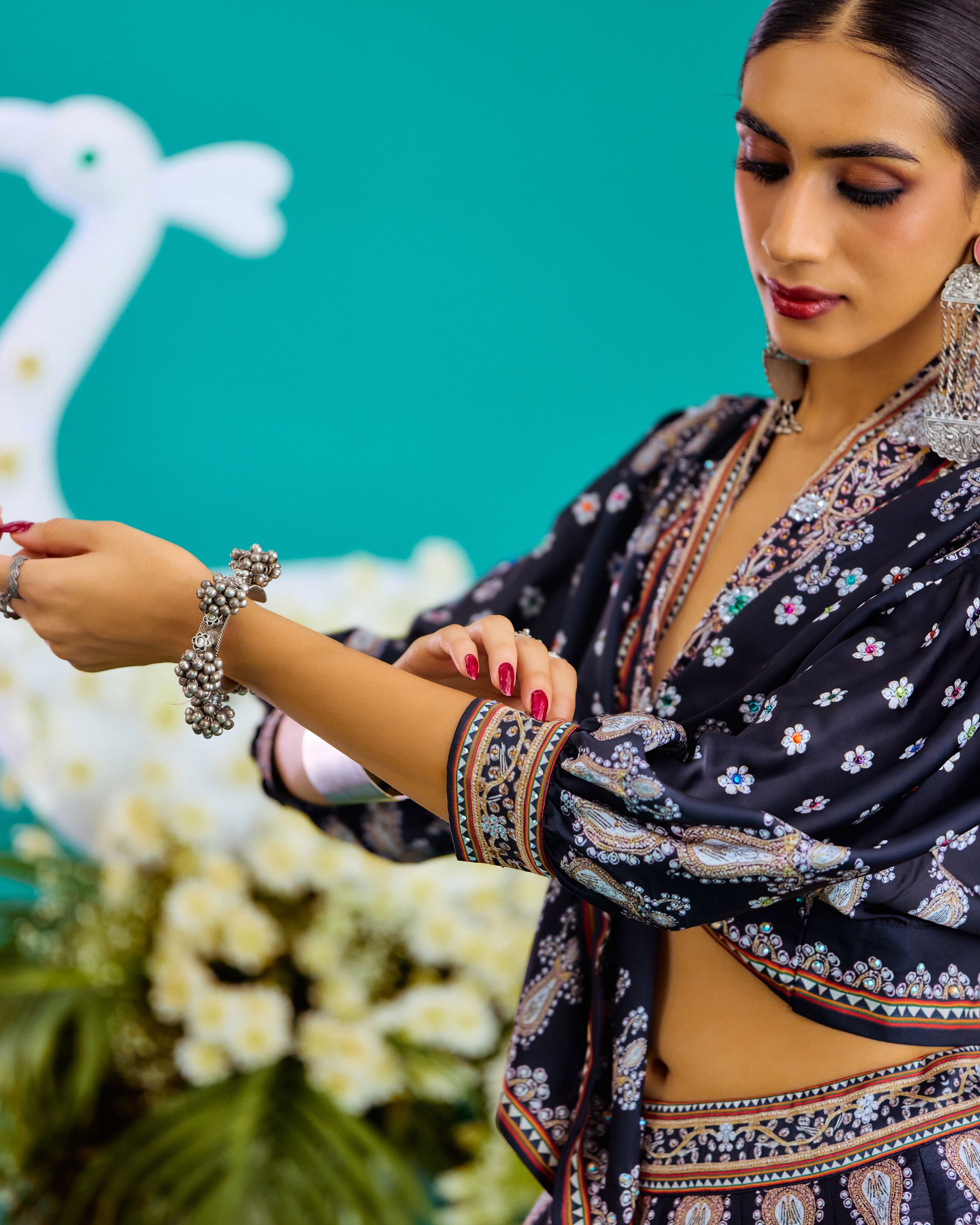 Baati : Rubali/Leela - Black