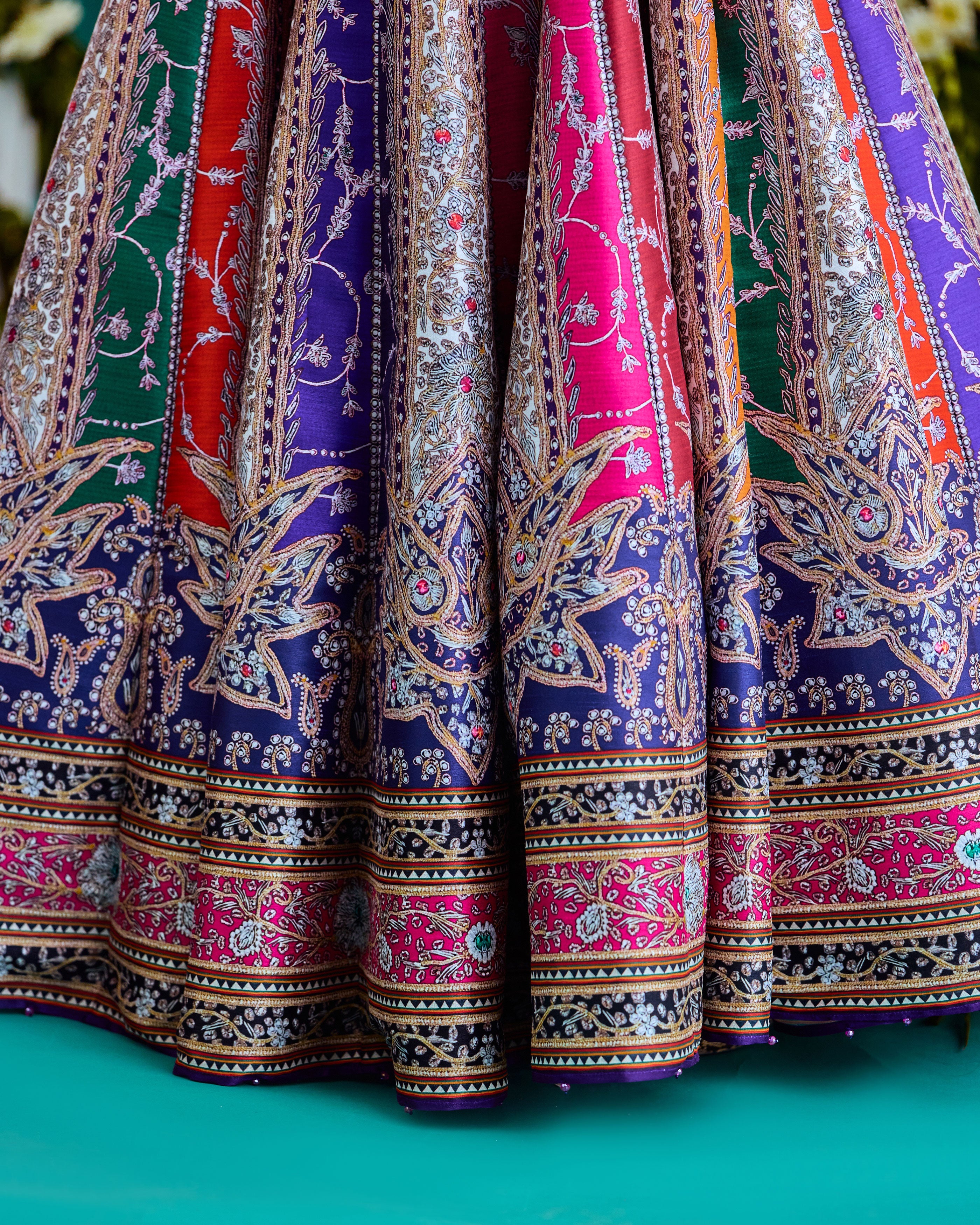Baati : Anayra/Leela - Ivory/Multi