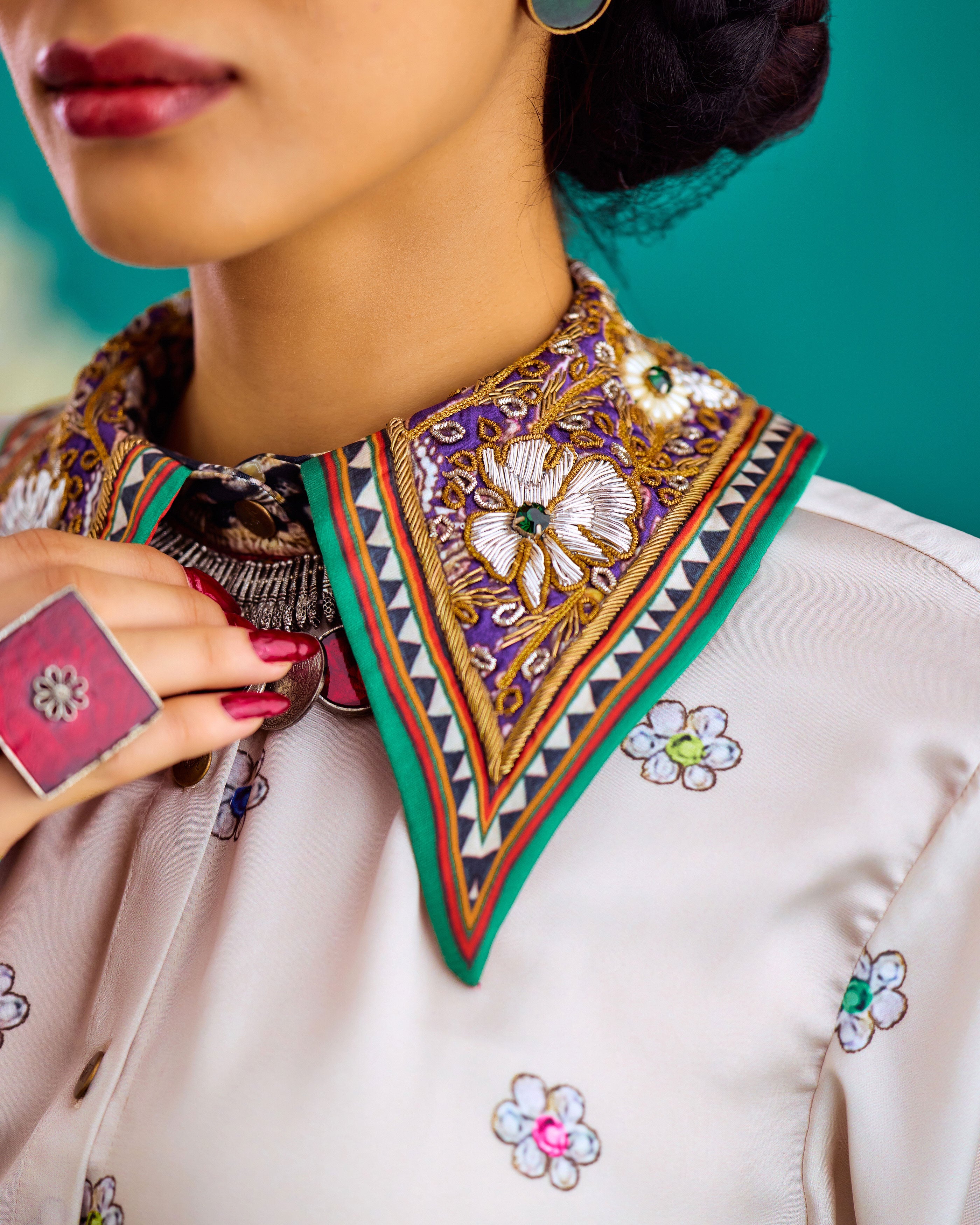 Baati : Anayra/Leela - Ivory/Multi