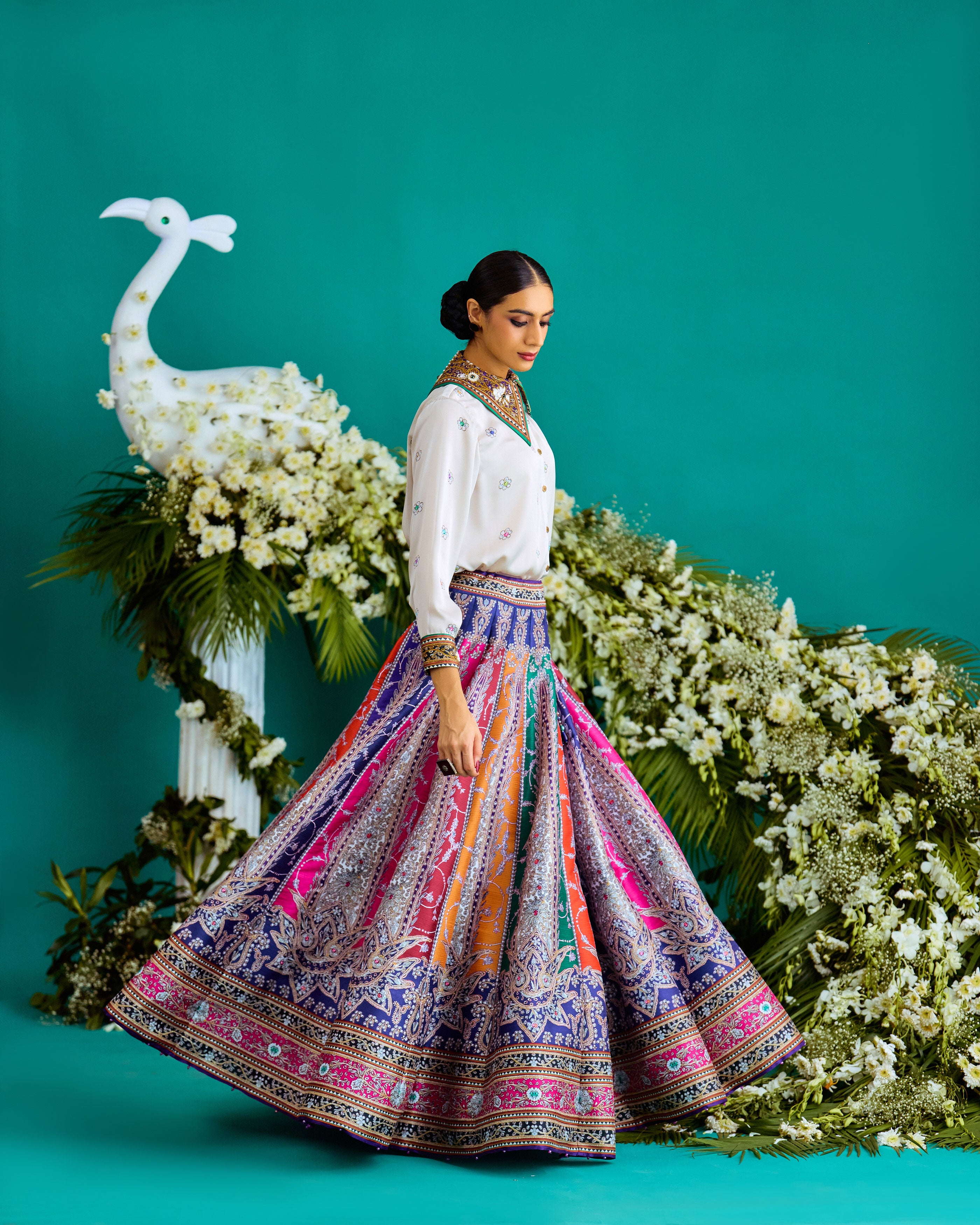 Baati : Anayra/Leela - Ivory/Multi