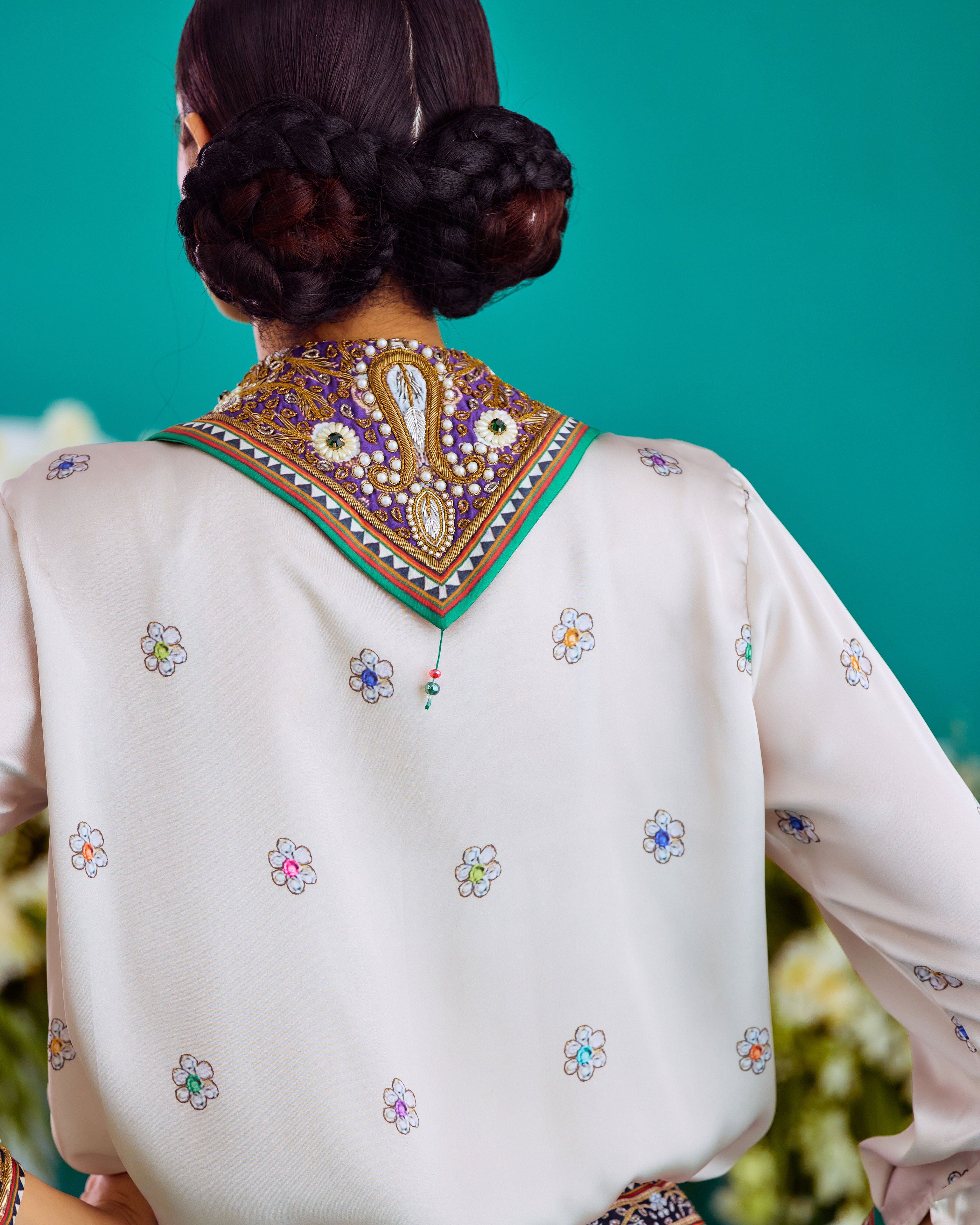 Baati : Anayra/Leela - Ivory/Multi